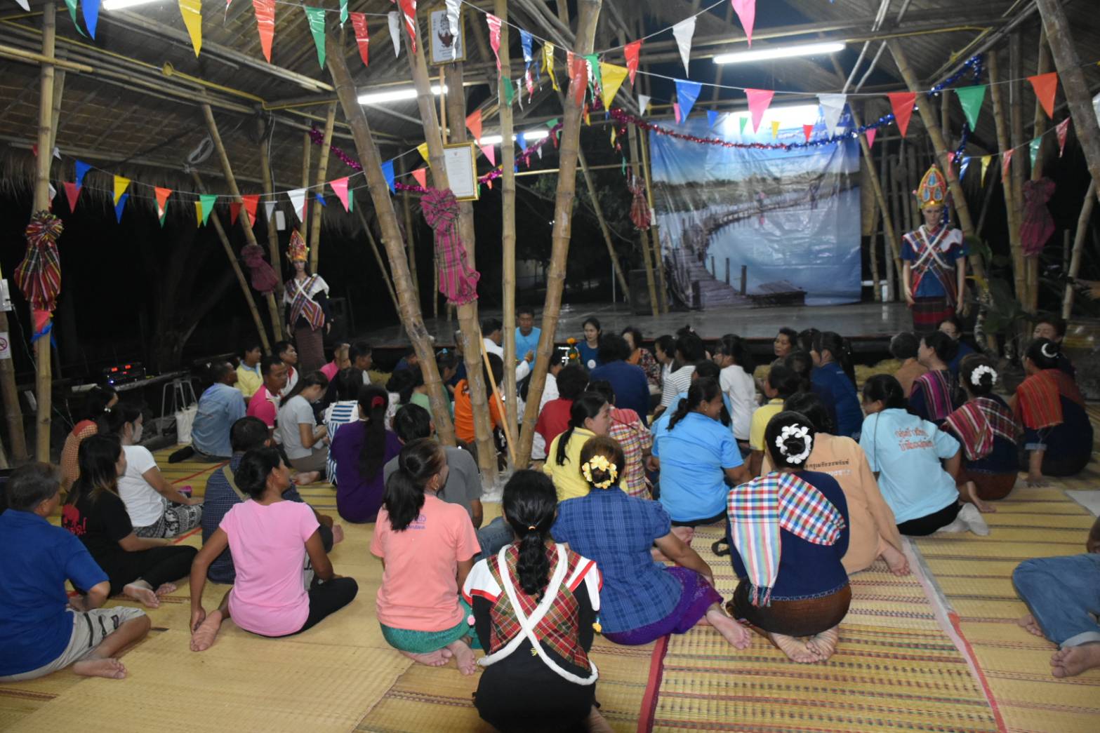 15-16 กันยายน 2561@ มหาสารคาม ผูกไมตรี สานสัมพันธ์ แลกเปลี่ยนประสบการณ์ โครงการชุมชนท่องเที่ยว OTOP นวัตวิถี กิจกรรมการประกวดนักเล่าเรื่องชุมชน (The best นักเล่าเรื่องเมืองมหาสารคาม)