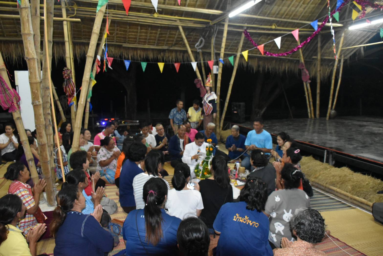 15-16 กันยายน 2561@ มหาสารคาม ผูกไมตรี สานสัมพันธ์ แลกเปลี่ยนประสบการณ์ โครงการชุมชนท่องเที่ยว OTOP นวัตวิถี กิจกรรมการประกวดนักเล่าเรื่องชุมชน (The best นักเล่าเรื่องเมืองมหาสารคาม)