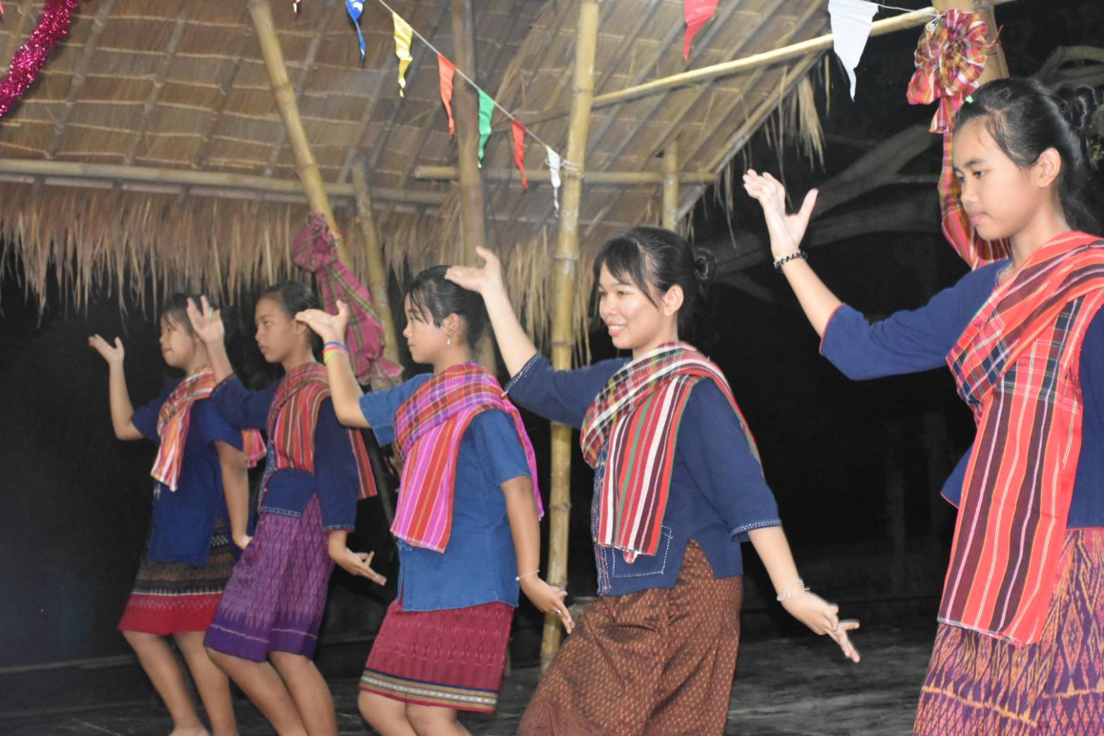15-16 กันยายน 2561@ มหาสารคาม ผูกไมตรี สานสัมพันธ์ แลกเปลี่ยนประสบการณ์ โครงการชุมชนท่องเที่ยว OTOP นวัตวิถี กิจกรรมการประกวดนักเล่าเรื่องชุมชน (The best นักเล่าเรื่องเมืองมหาสารคาม)