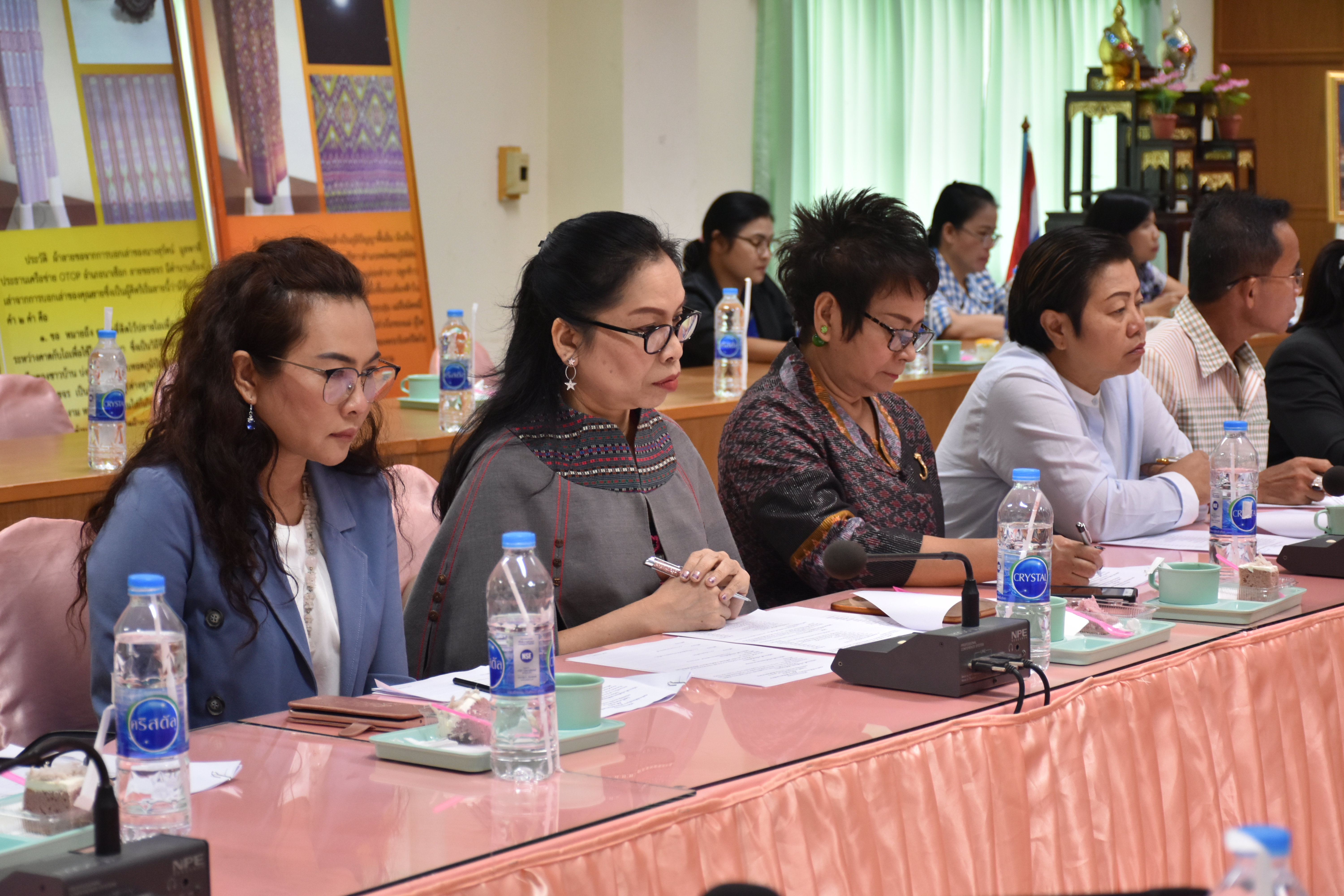 @มหาสารคาม  7 กันยายน 2561 ประชุม คณะทำงานจัดกิจกรรม ‘เส้นไหมลายผ้าสี่นคราแดนอีสาน’ ในงานสมโภชพระโพธิสัตว์กวนอิมพันพระหัตถ์