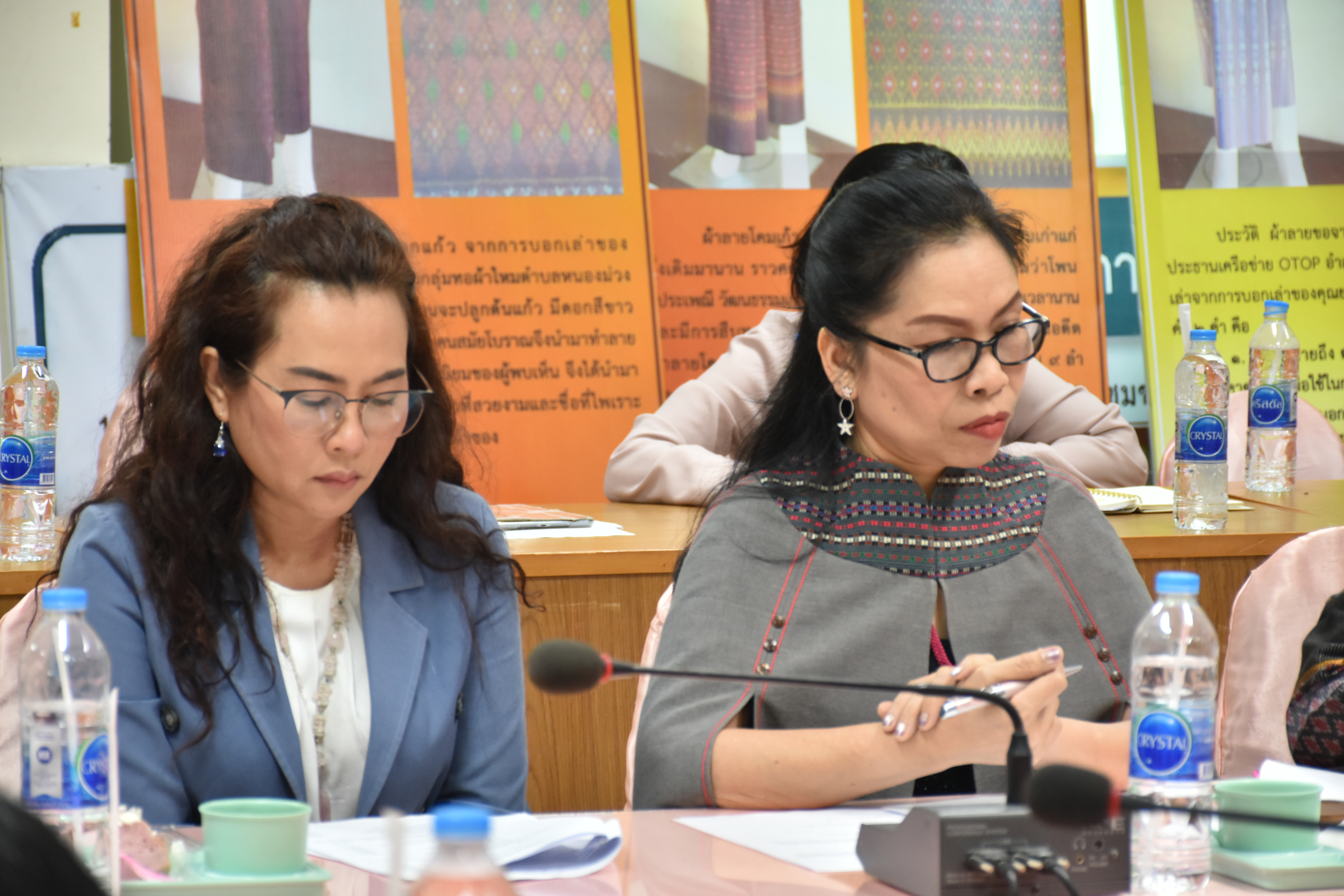 @มหาสารคาม  7 กันยายน 2561 ประชุม คณะทำงานจัดกิจกรรม ‘เส้นไหมลายผ้าสี่นคราแดนอีสาน’ ในงานสมโภชพระโพธิสัตว์กวนอิมพันพระหัตถ์