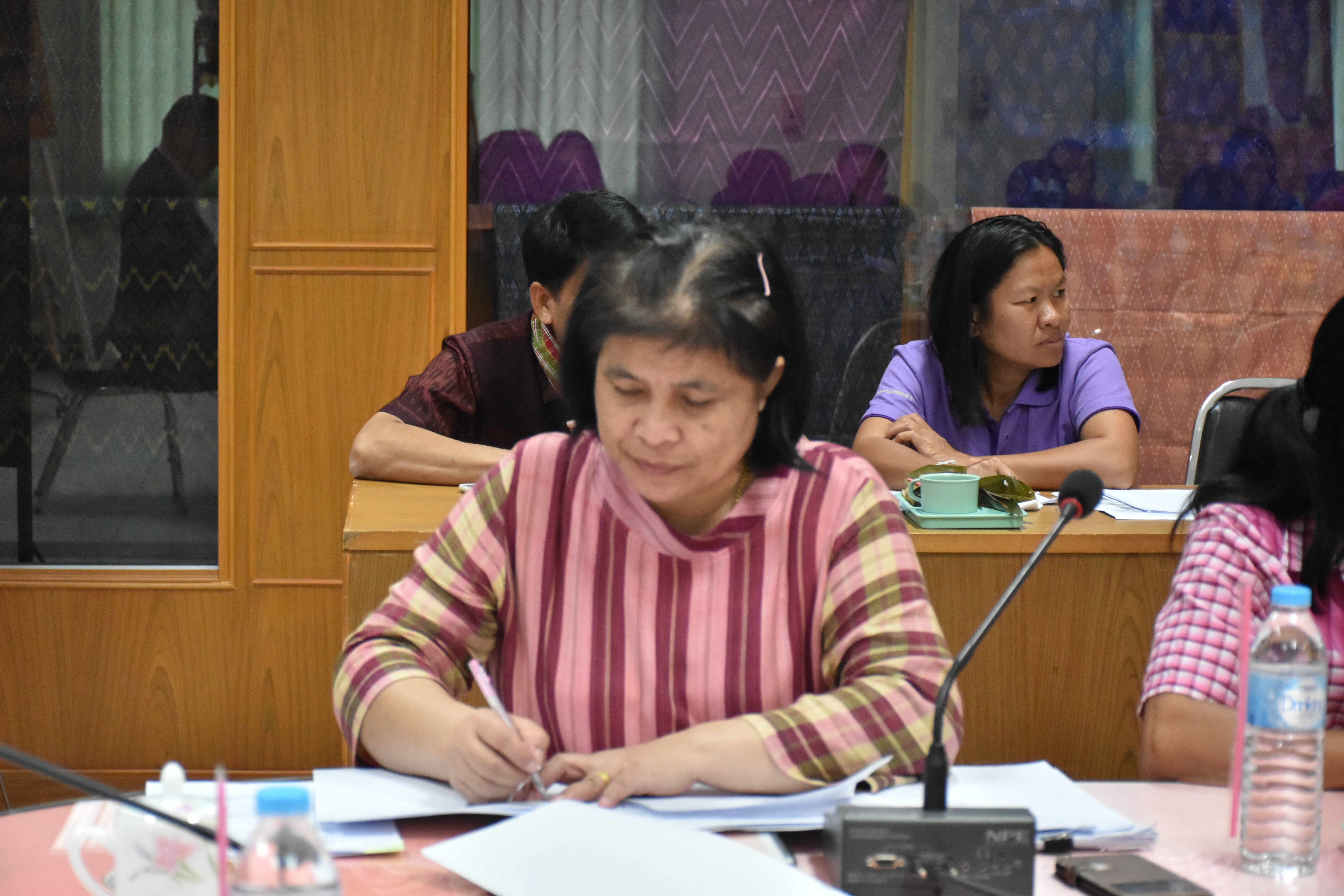 @ มหาสารคาม 11 กันยายน 2561 ประชุมคณะทำงานด้านการขับเคลื่อนการพัฒนาเศรษฐกิจฐานรากและประชารัฐ (E3) และผู้เกี่ยวข้อง (เพื่อสรุปบทเรียนการพัฒนาเศรษฐกิจ ฐานรากและประชารัฐ ประเภทกลุ่มงานการเกษตรและการแปรรูป (OTOP/SMEs) ครั้งที่ 1/2561