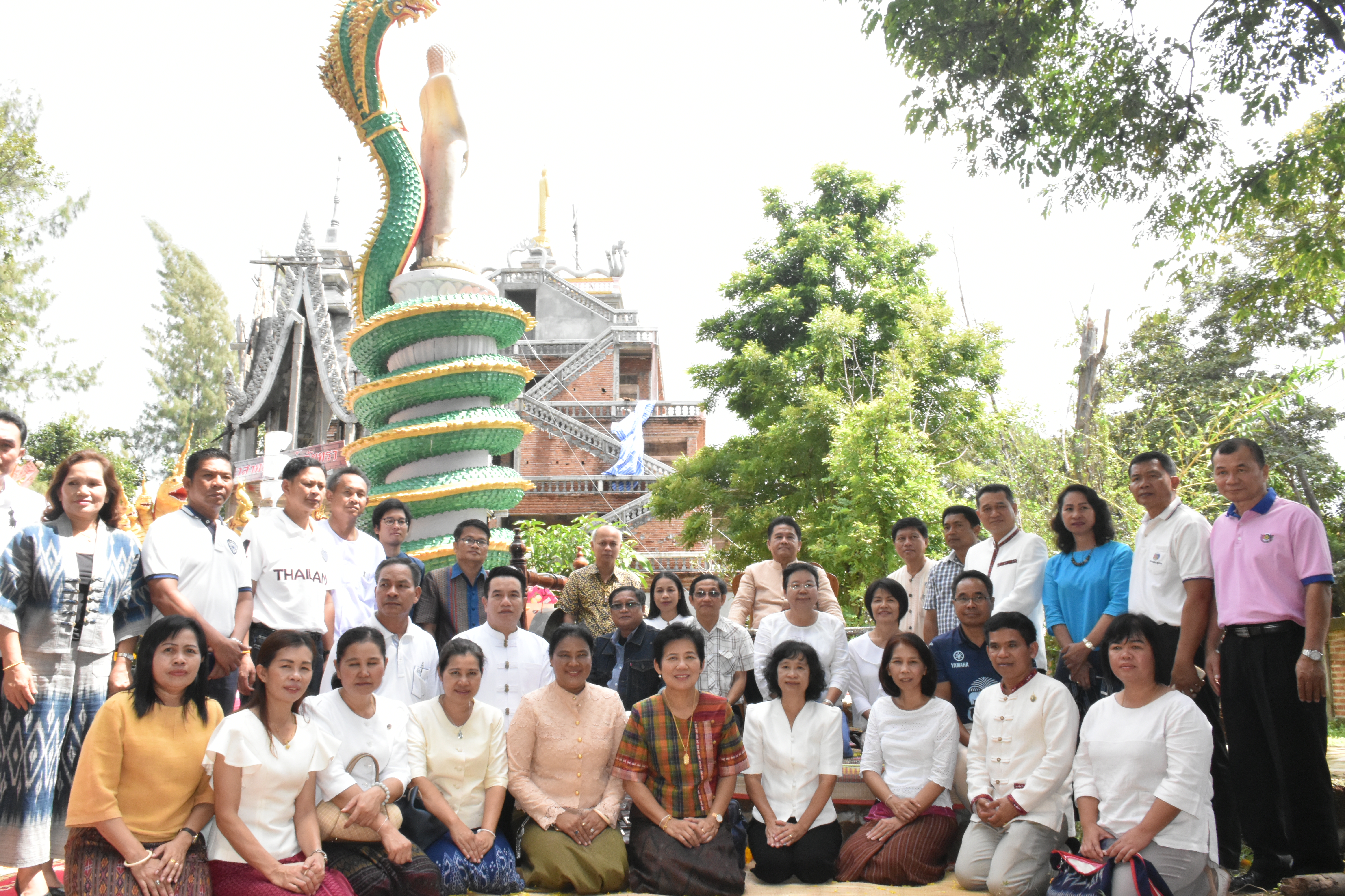 @ มหาสารคาม วันที่ 9 กันยายน 2561 เวลา 09.49 น. นายสมหวัง พ่วงบางโพ รองอธิบดีกรมการพัฒนาชุมชน ประธานพิธีถวายเสาอโศกเพื่อเป็นพุทธบูชา ณ วัดป่ารัตนพรชัย อำเภอวาปีปทุม จังหวัดมหาสารคาม