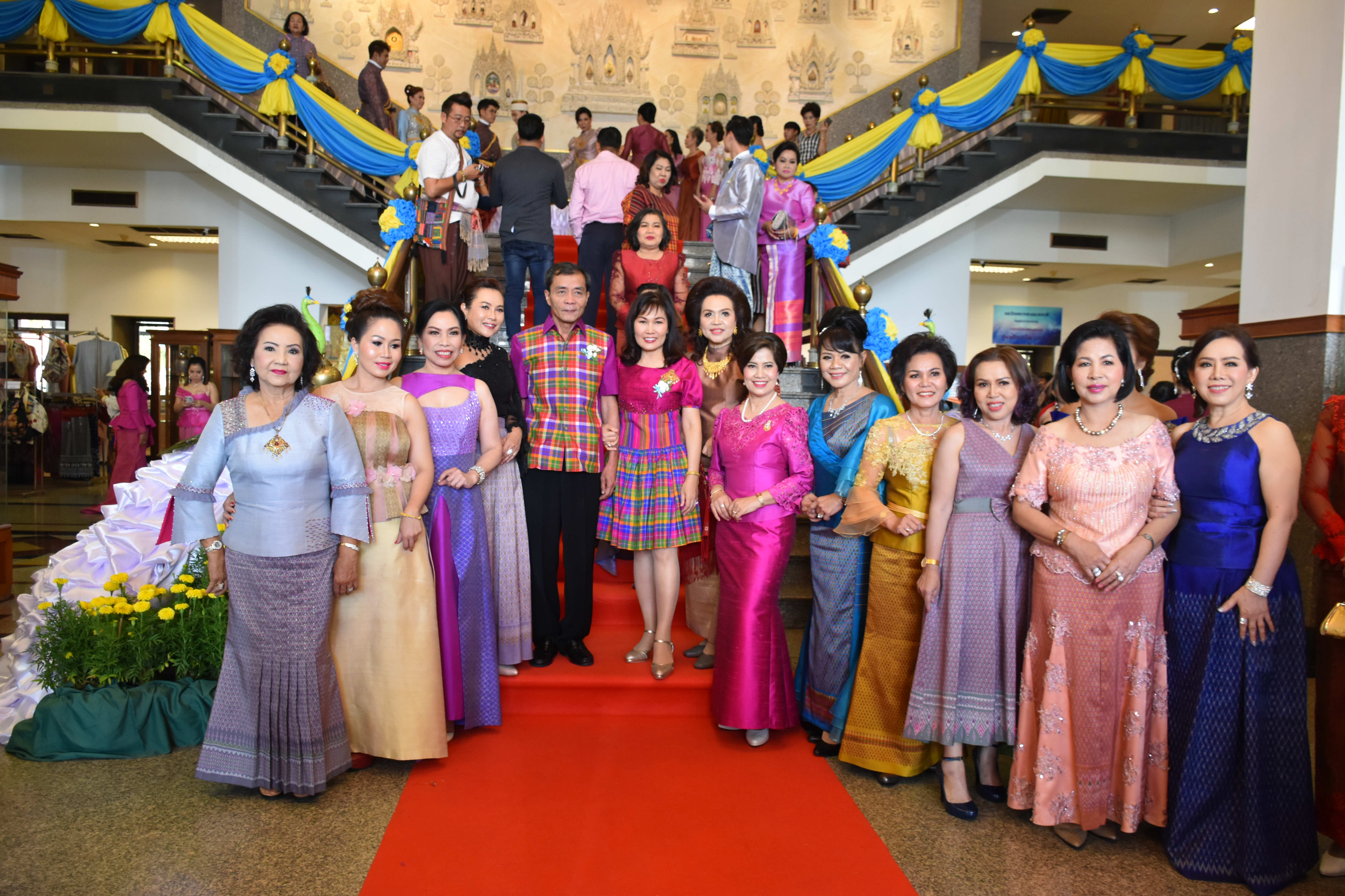 21 กันยายน 2561 งานสมโภชน์พระโพธิสัตว์กวนอิมพันพระหัตถ์และงานเส้นไหมลายผ้าสี่นคราแดนอีสาน ณ ศูนย์ศิลปาชีพบางไทร จังหวัดพระนครศรีอยุธยา