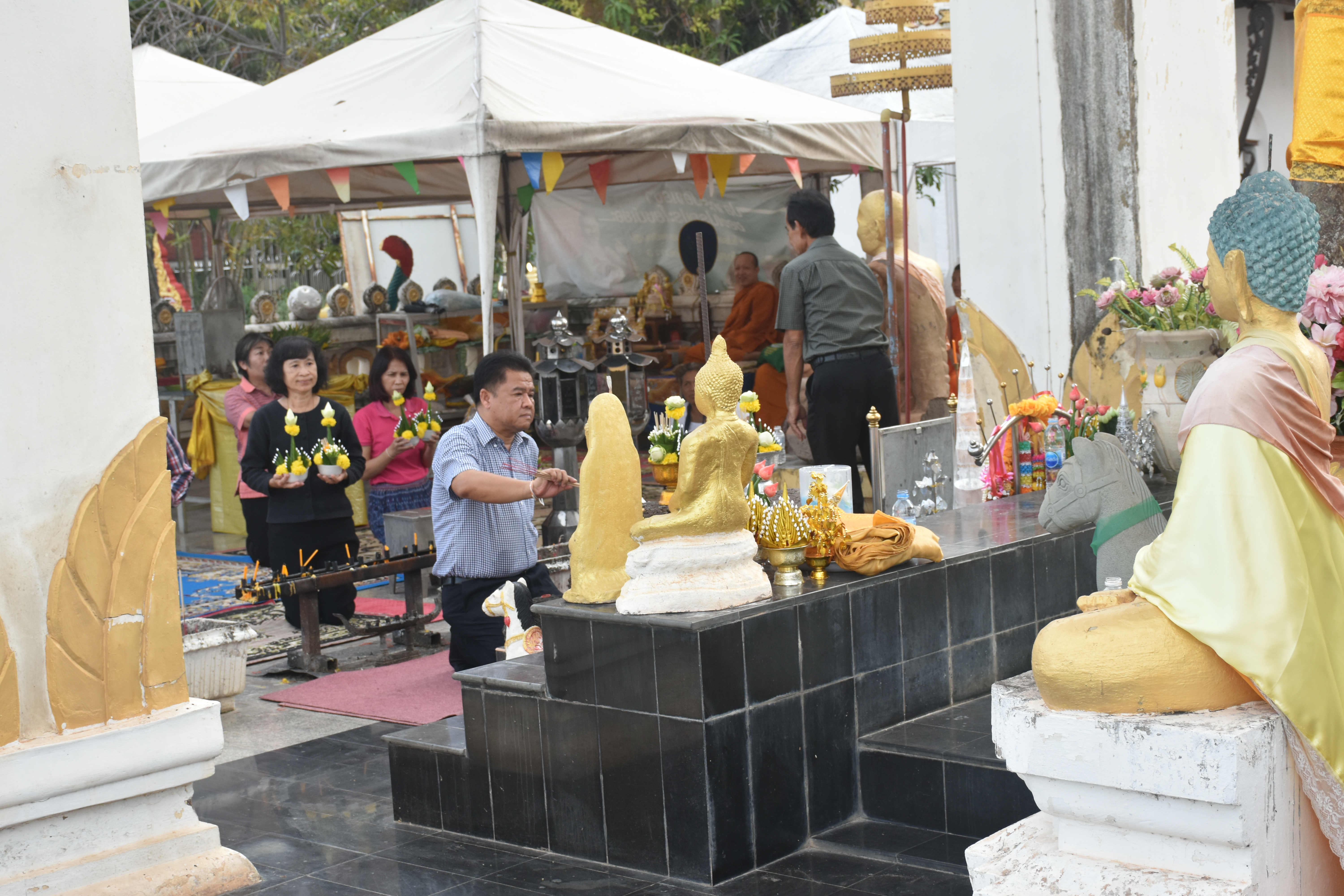 @ มหาสารคาม ดีใจได้มาเยือน  8 กันยายน 2561 นายสมหวัง พ่วงบางโพ รองอธิบดีกรมการพัฒนาชุมชน เยี่ยมชมและให้กำลังใจชุมชนท่องเที่ยว OTOP นวัตวิถี บ้านโนนสูงน้อย