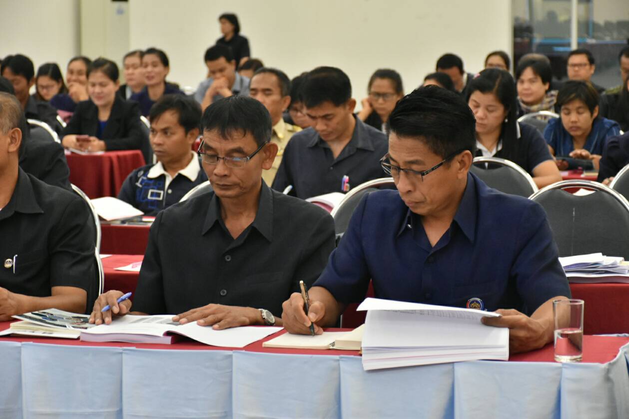 @ มหาสารคาม 8 พฤศจิกายน 2561 ประชุมเชิงปฏิบัติการมอบนโยบายเพื่อเพิ่มประสิทธิภาพ การขับเคลื่อนยุทธศาสตร์กรมการพัฒนาชุมชน ประจำปีงบประมาณพ.ศ.2562 