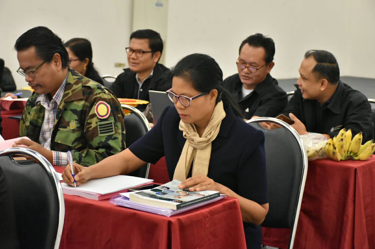 @ มหาสารคาม 8 พฤศจิกายน 2561 ประชุมเชิงปฏิบัติการมอบนโยบายเพื่อเพิ่มประสิทธิภาพ การขับเคลื่อนยุทธศาสตร์กรมการพัฒนาชุมชน ประจำปีงบประมาณพ.ศ.2562 