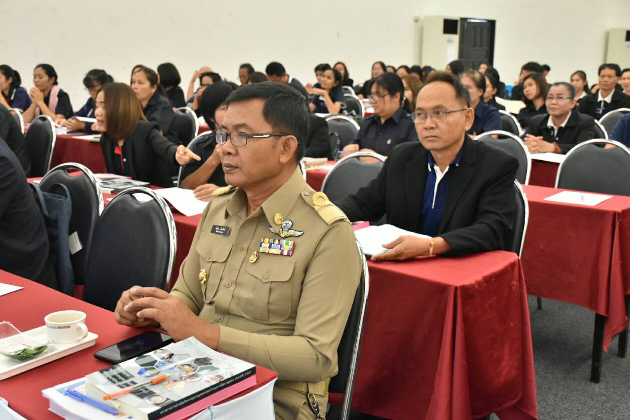 @ มหาสารคาม 8 พฤศจิกายน 2561 ประชุมเชิงปฏิบัติการมอบนโยบายเพื่อเพิ่มประสิทธิภาพ การขับเคลื่อนยุทธศาสตร์กรมการพัฒนาชุมชน ประจำปีงบประมาณพ.ศ.2562 