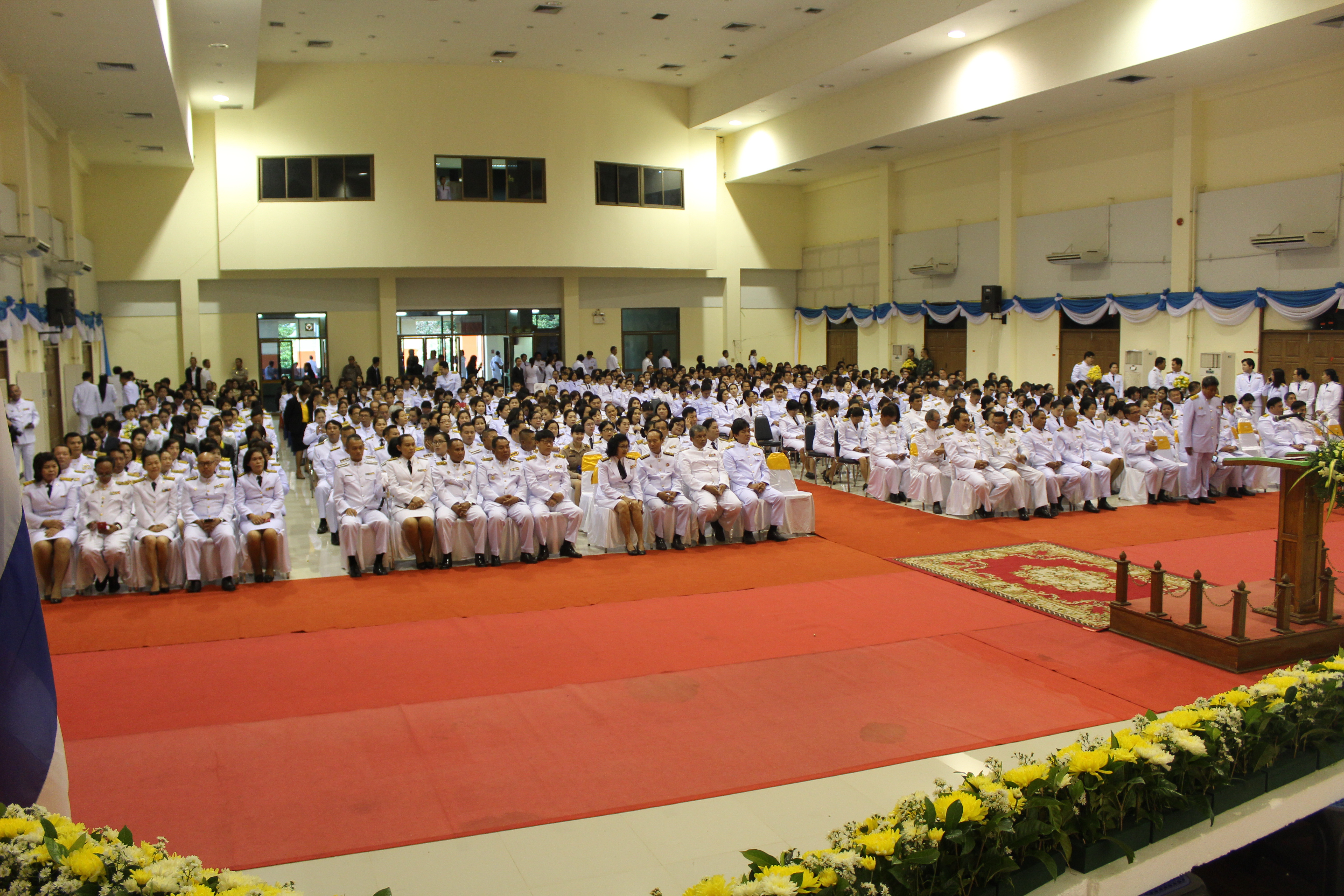 14 พฤศจิกายน 2561 เวลา 08.00 น. จังหวัดมหาสารคามจัดพิธีวางพานพุ่มดอกไม้สดแด่ พระบาทสมเด็จพระปรมินทรมหาภูมิพลอดุลยเดช บรมนาถบพิตรเนื่องใน “วันพระบิดาแห่งฝนหลวง” ประจำปี 2561