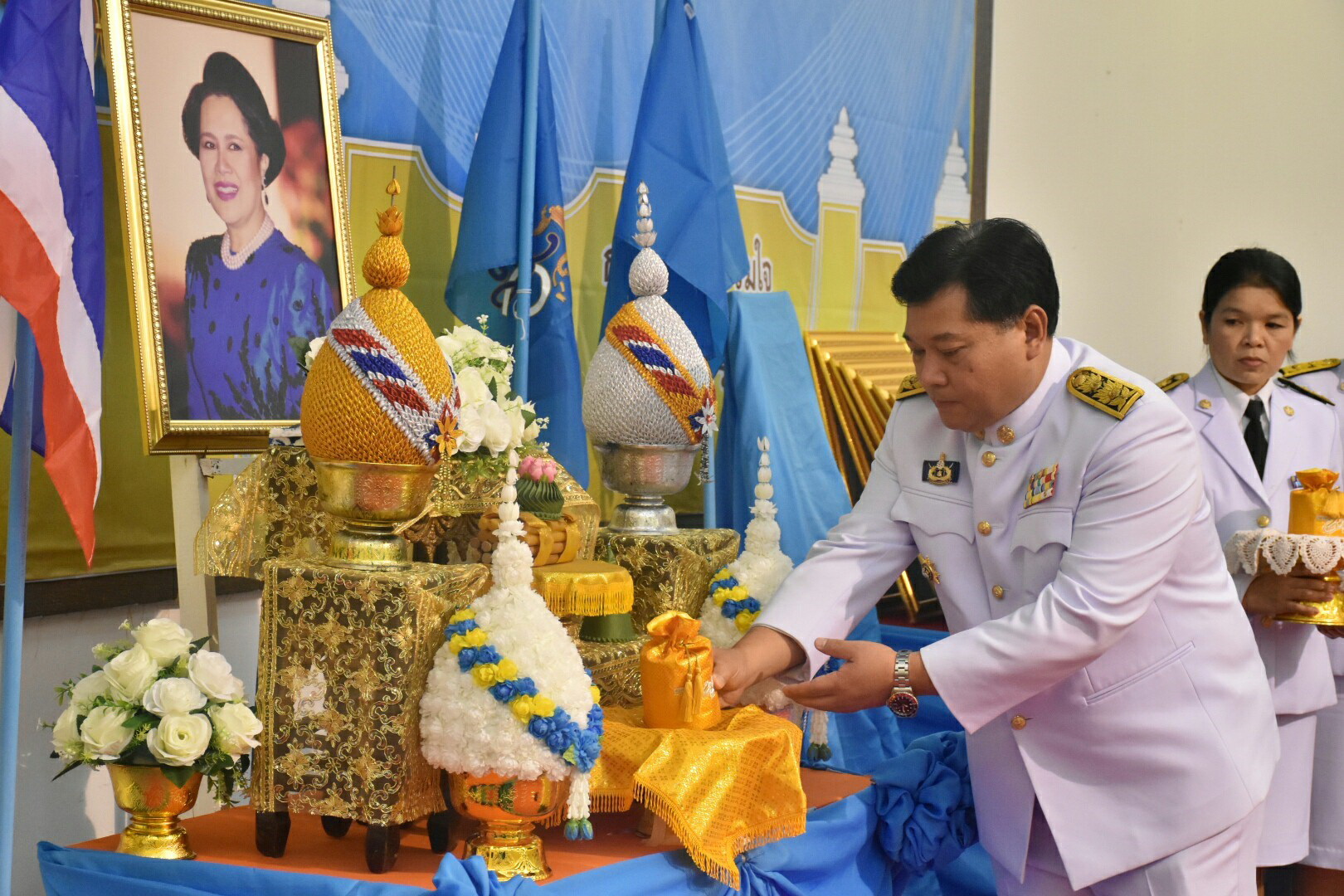 14 พฤศจิกายน 2561 เวลา 09.30 น. สำนักงานพัฒนาชุมชนจังหวัดมหาสารคามจัดพิธีมอบเงินพระราชทานขวัญถุงกองทุนแม่ของแผ่นดิน ประจำปี 2561