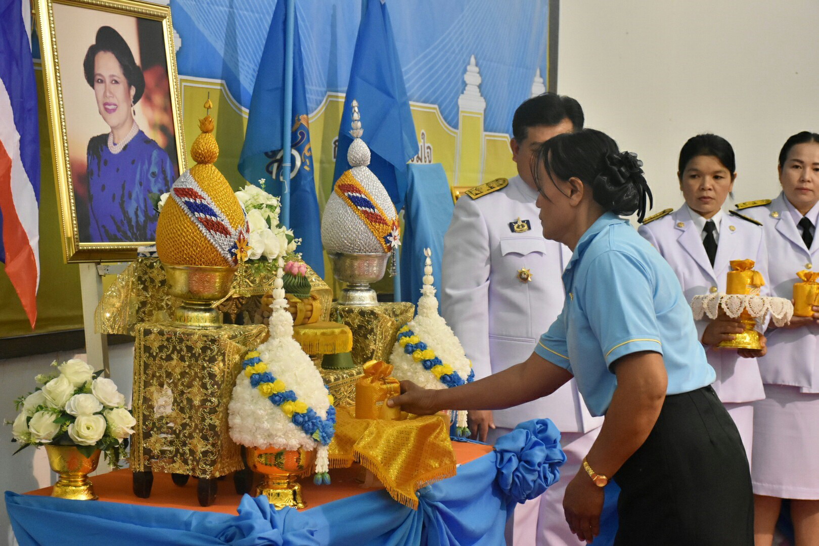 14 พฤศจิกายน 2561 เวลา 09.30 น. สำนักงานพัฒนาชุมชนจังหวัดมหาสารคามจัดพิธีมอบเงินพระราชทานขวัญถุงกองทุนแม่ของแผ่นดิน ประจำปี 2561
