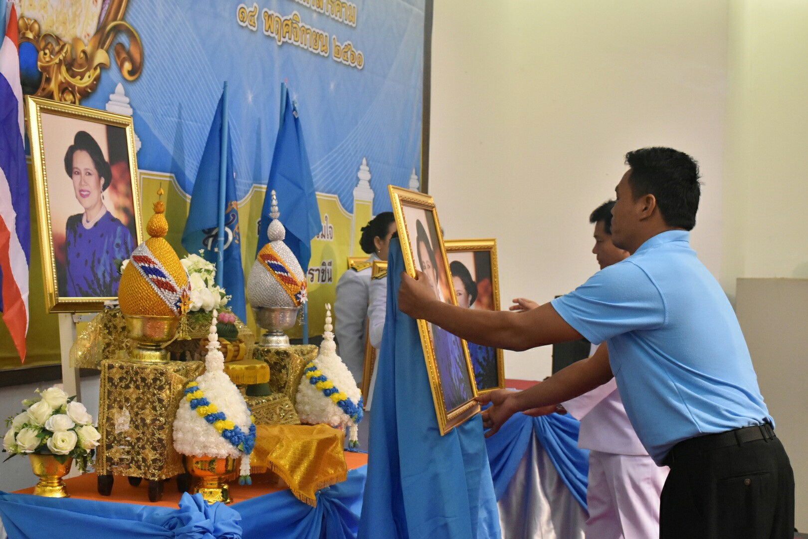 14 พฤศจิกายน 2561 เวลา 09.30 น. สำนักงานพัฒนาชุมชนจังหวัดมหาสารคามจัดพิธีมอบเงินพระราชทานขวัญถุงกองทุนแม่ของแผ่นดิน ประจำปี 2561