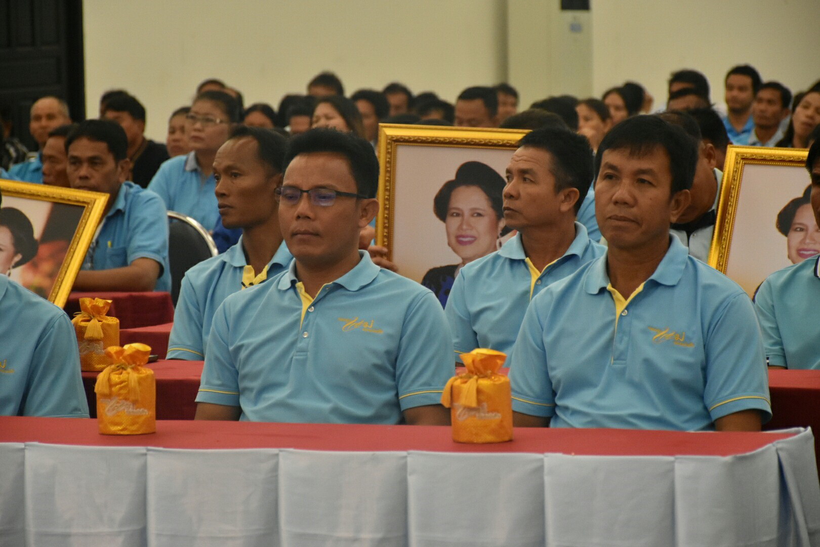 14 พฤศจิกายน 2561 เวลา 09.30 น. สำนักงานพัฒนาชุมชนจังหวัดมหาสารคามจัดพิธีมอบเงินพระราชทานขวัญถุงกองทุนแม่ของแผ่นดิน ประจำปี 2561