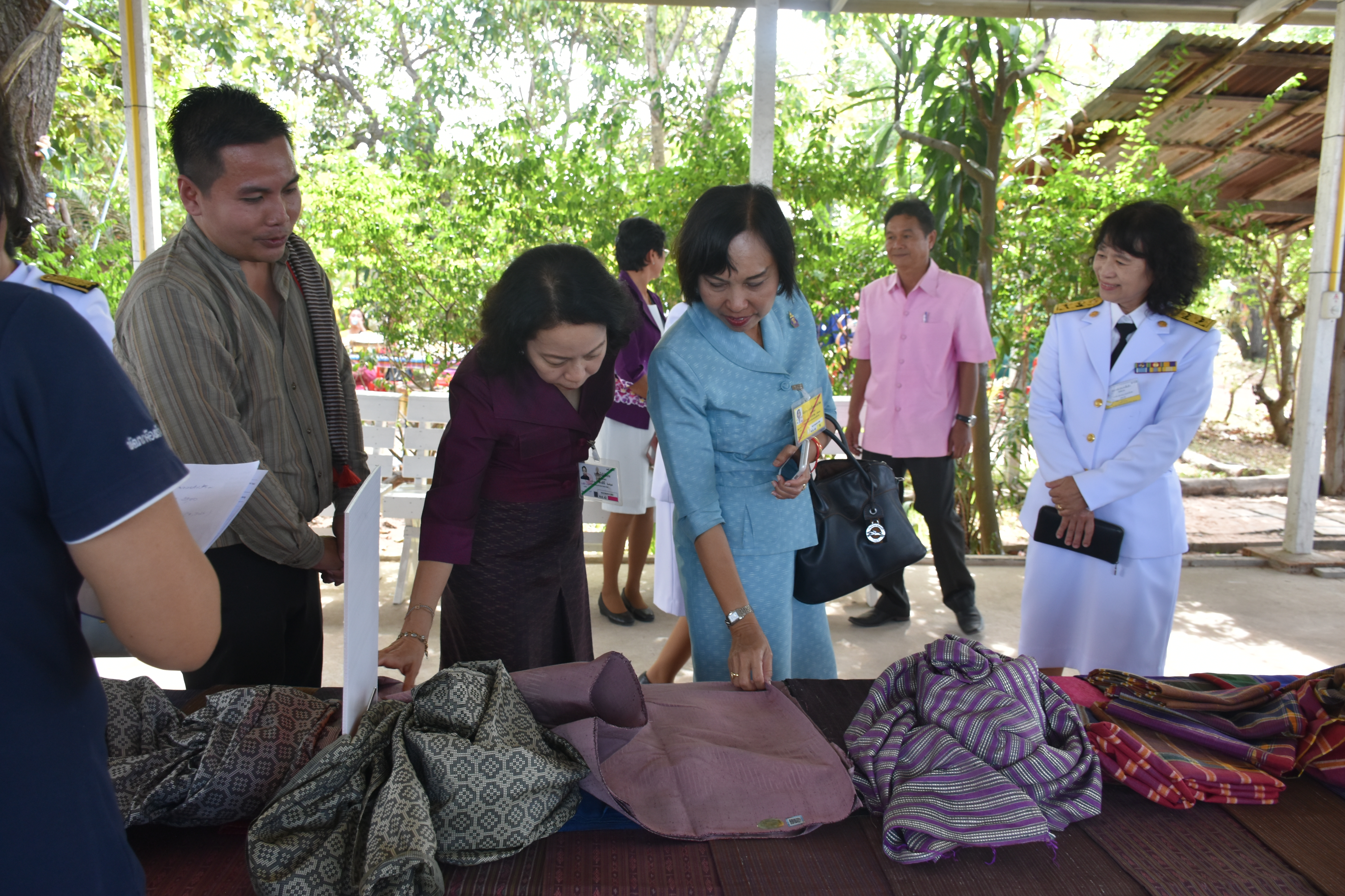 @ มหาสารคาม เมืองตักสิลานคร 4 ธันวาคม 2561 เวลา 10.00 น. ต้อนรับคณะผู้บริหารร้านภูฟ้า