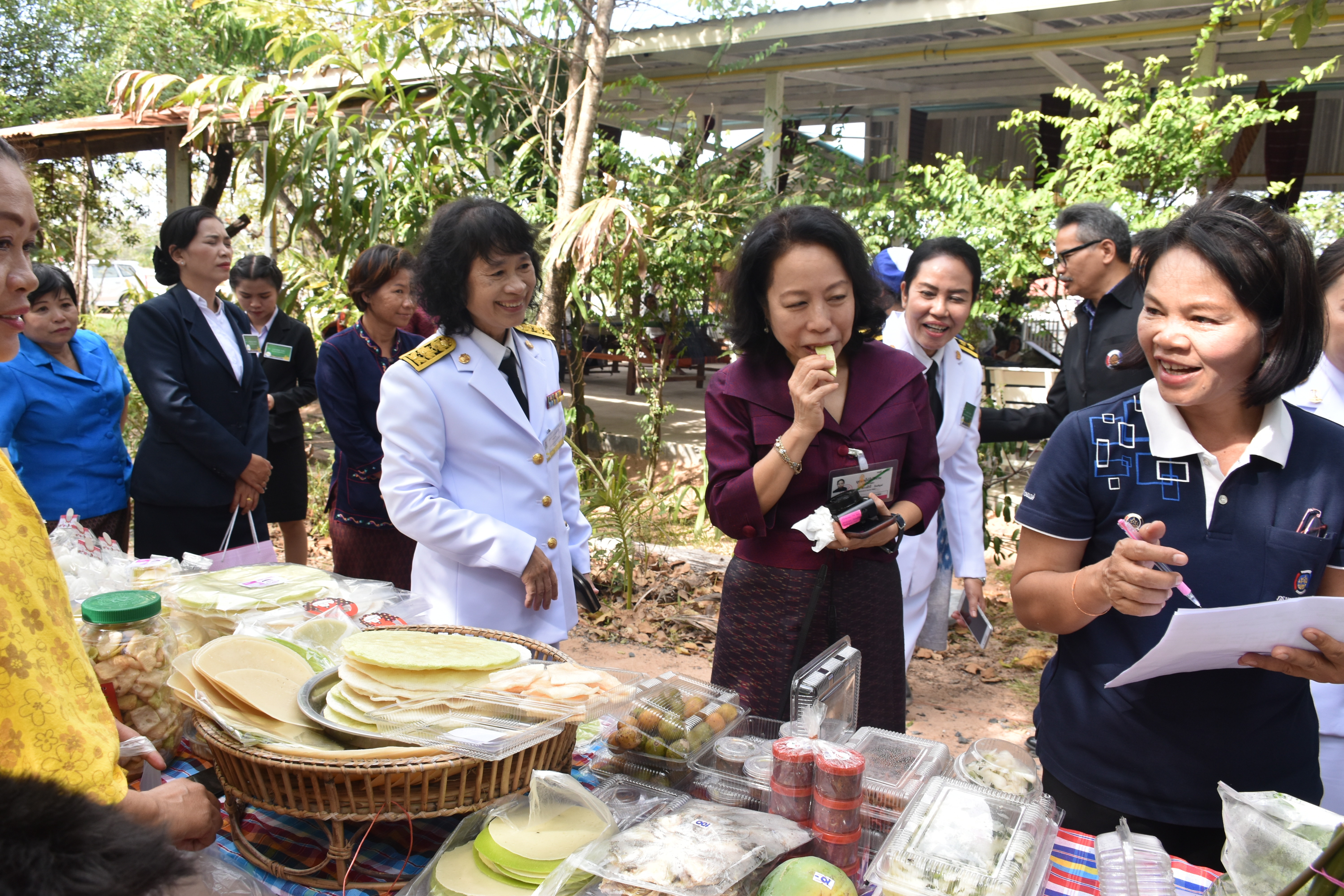 @ มหาสารคาม เมืองตักสิลานคร 4 ธันวาคม 2561 เวลา 10.00 น. ต้อนรับคณะผู้บริหารร้านภูฟ้า