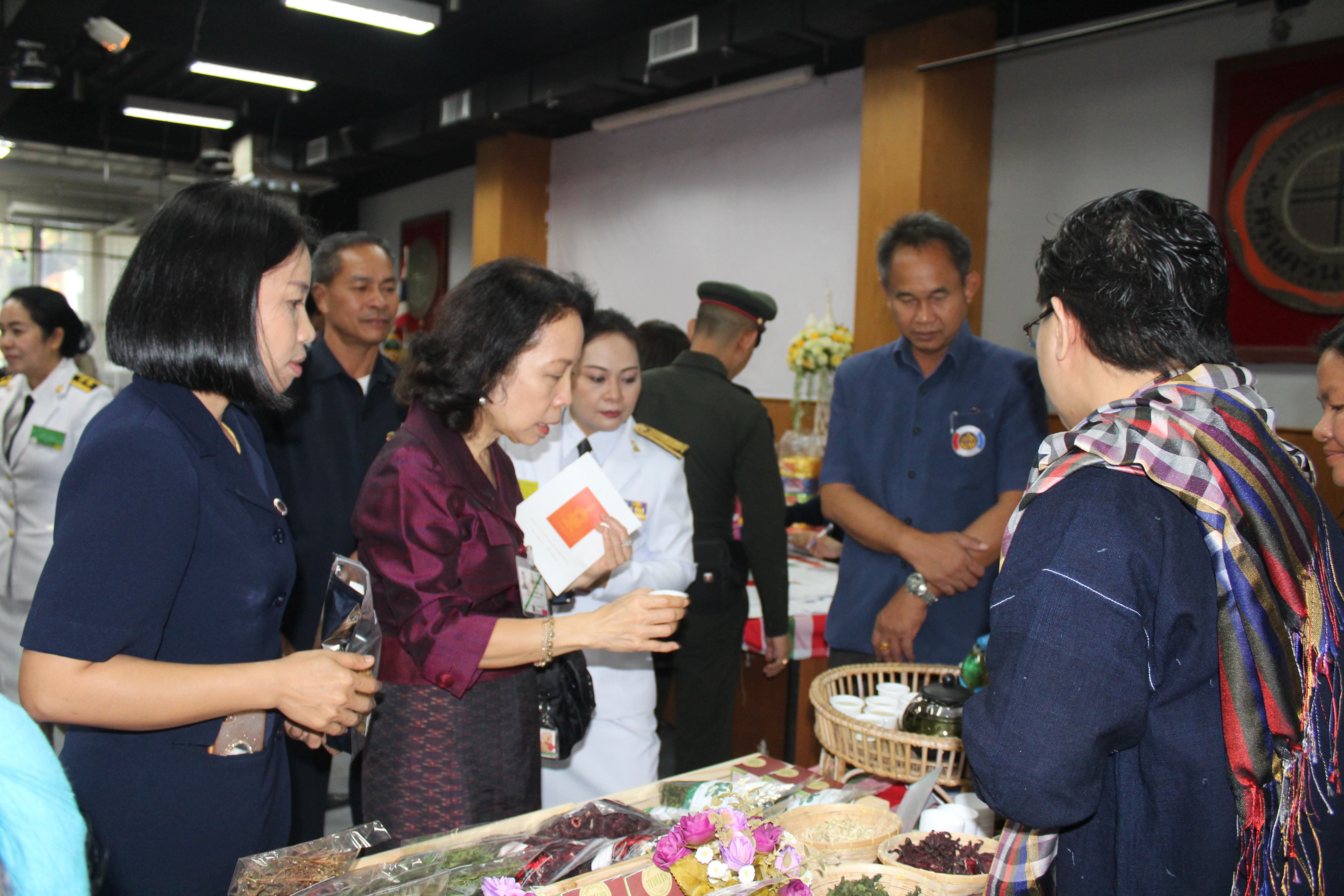 @ มหาสารคาม เมืองตักสิลานคร 4 ธันวาคม 2561 เวลา 10.00 น. ต้อนรับคณะผู้บริหารร้านภูฟ้า