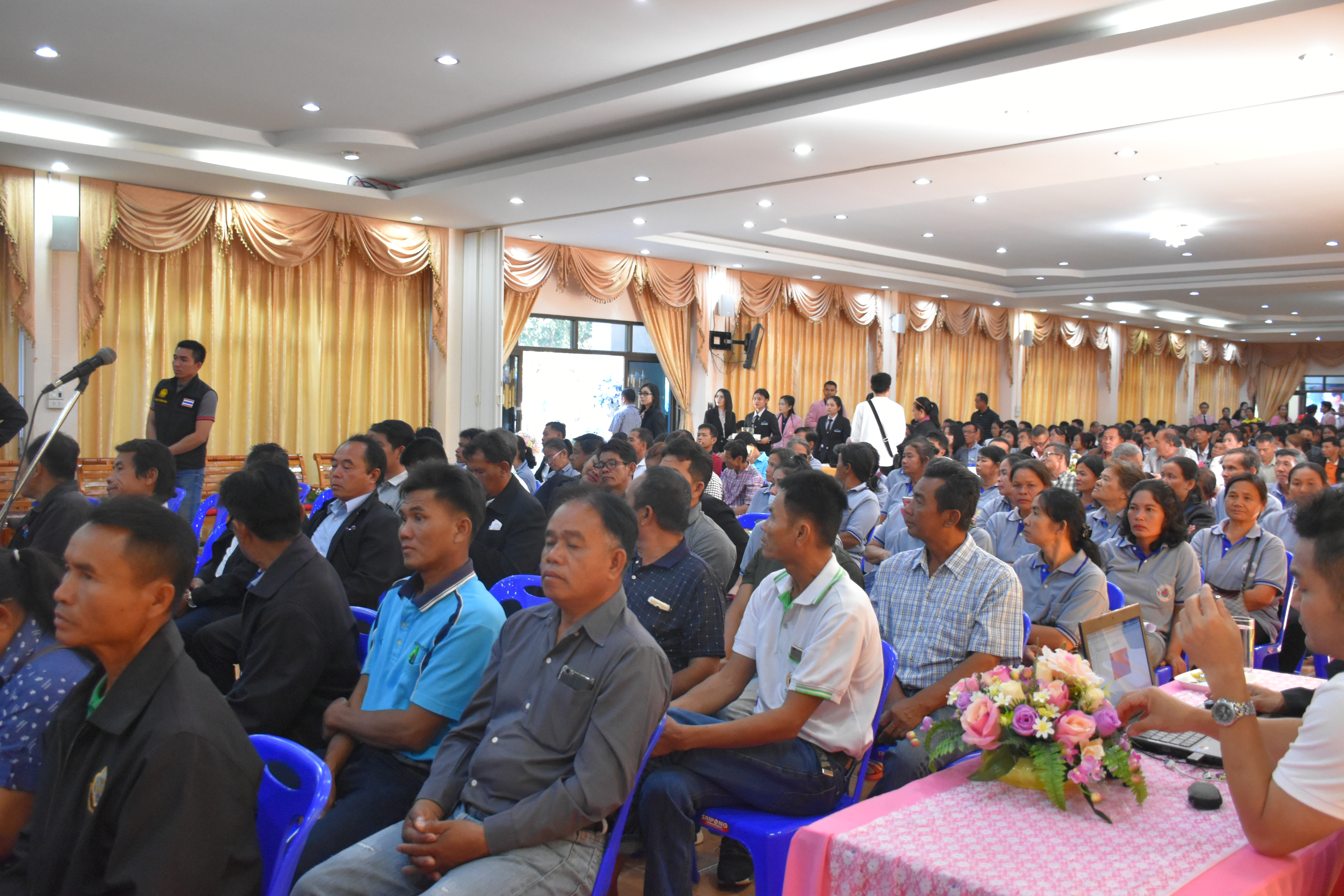 8 มกราคม 2562 เวลา 10.00 น. โครงการสมาชิกสภานิติบัญญัติแห่งชาติ พบปะประชาชนตามวิถีไทยนิยม ยั่งยืน ภาคตะวันออกเฉียงเหนือ