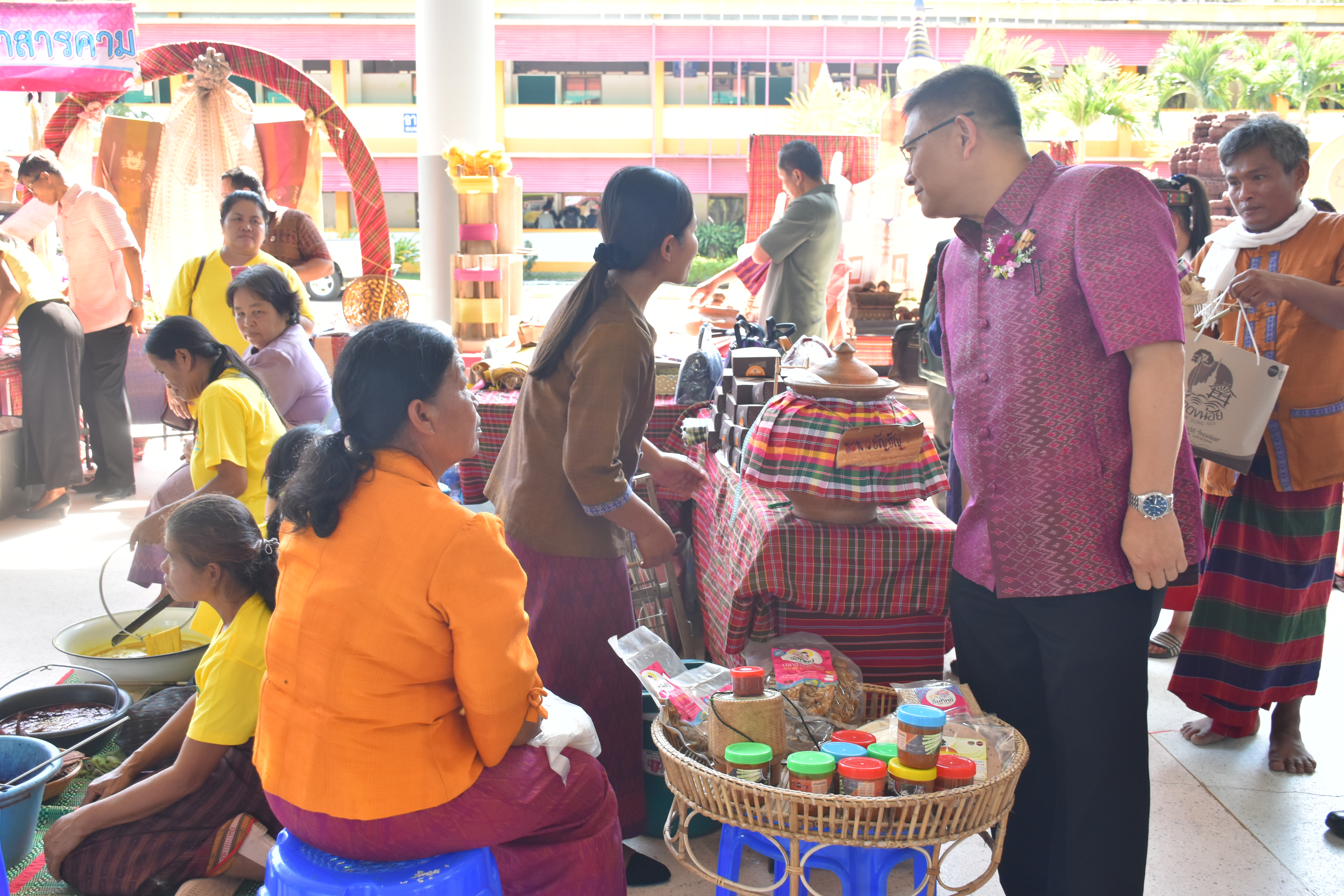 8 มกราคม 2562 เวลา 10.00 น. โครงการสมาชิกสภานิติบัญญัติแห่งชาติ พบปะประชาชนตามวิถีไทยนิยม ยั่งยืน ภาคตะวันออกเฉียงเหนือ