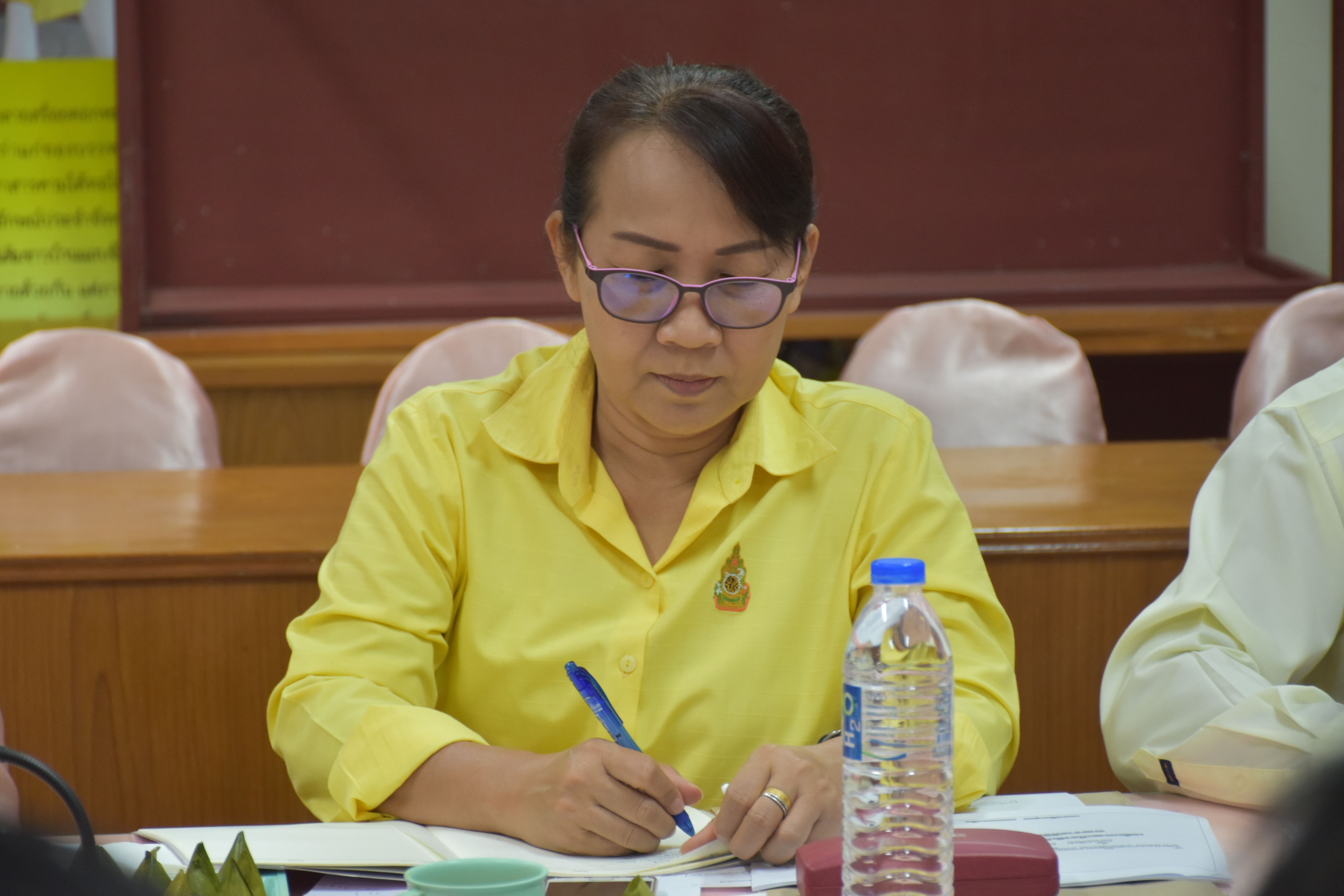 23 เม.ย.2562 เวลา 10.00 น. ร่วมรับฟังการประชุมสร้างความเข้าใจโครงการพัฒนาหมู่บ้านเศรษฐกิจพอเพียง มั่นคง มั่งคั่ง ยั่งยืน เฉลิมพระเกียรติ เนื่องในโอกาสมหามงคลพระราชพิธีบรมราชาภิเษก ผ่านระบบวีดิทัศน์ทางไกล(Video Conference)