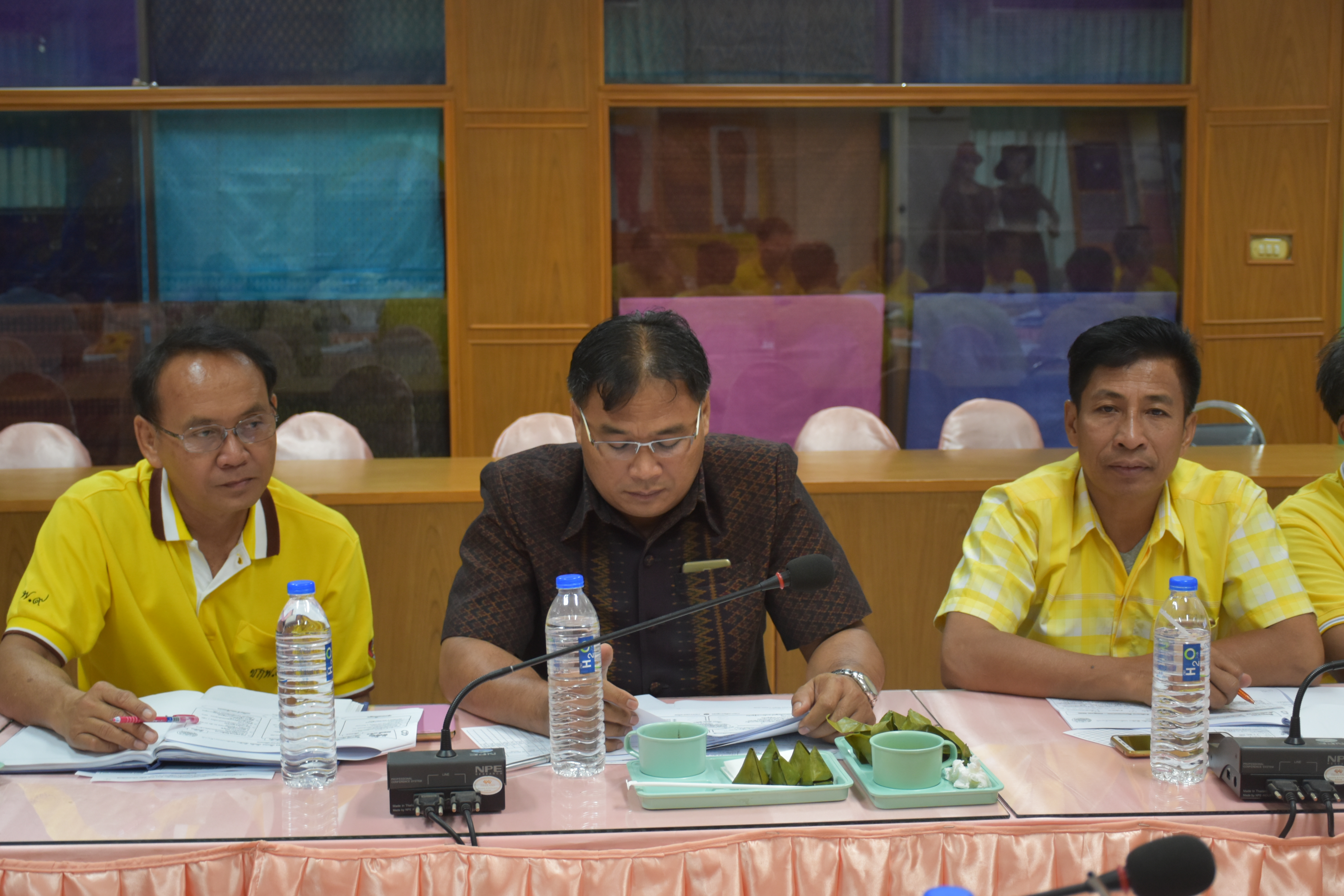 23 เม.ย.2562 เวลา 10.00 น. ร่วมรับฟังการประชุมสร้างความเข้าใจโครงการพัฒนาหมู่บ้านเศรษฐกิจพอเพียง มั่นคง มั่งคั่ง ยั่งยืน เฉลิมพระเกียรติ เนื่องในโอกาสมหามงคลพระราชพิธีบรมราชาภิเษก ผ่านระบบวีดิทัศน์ทางไกล(Video Conference)
