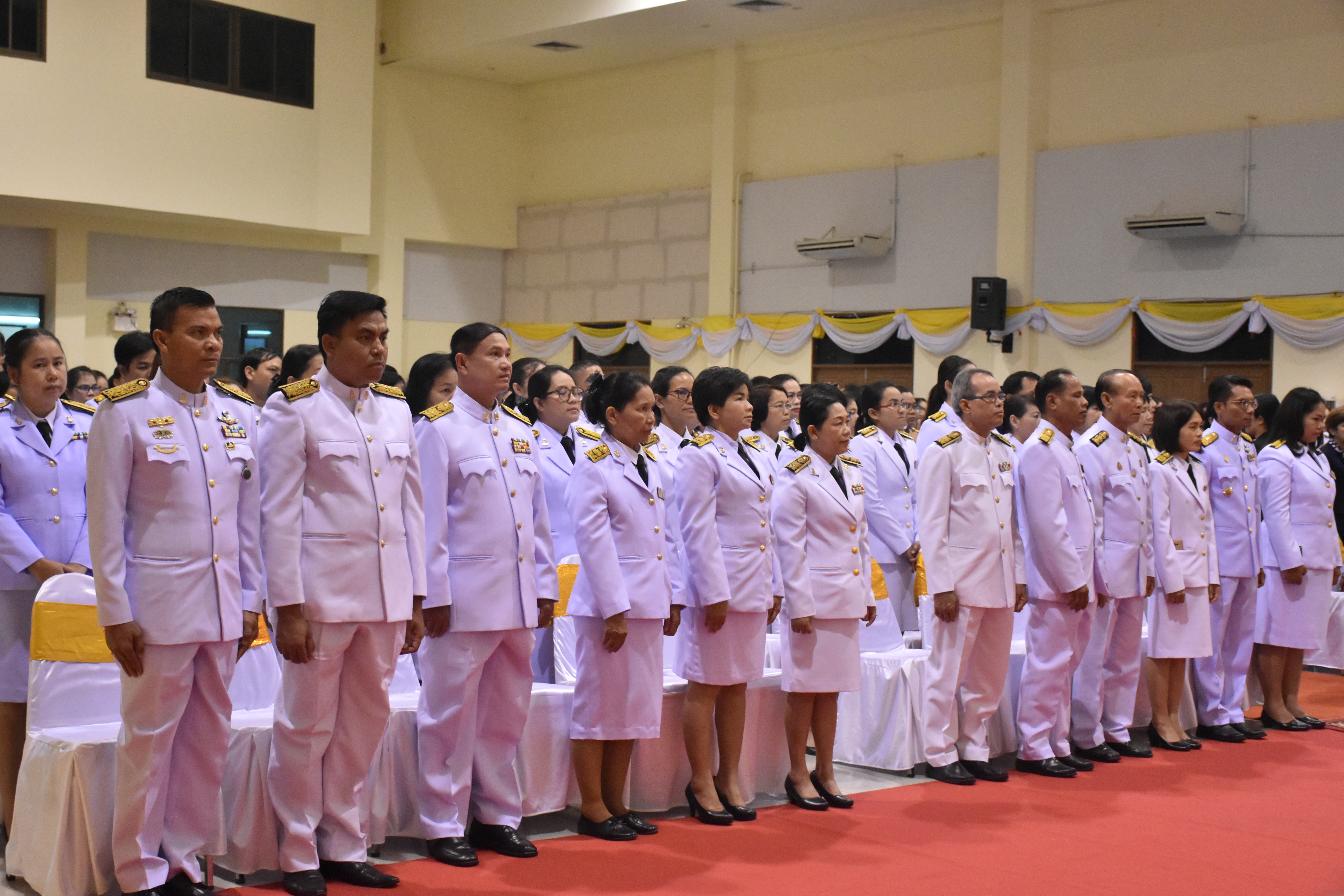 25 เมษายน 2562 เวลา 08.30 น. สำนักงานพัฒนาชุมชนจังหวัดมหาสารคาม ร่วมงานรัฐพิธีถวายราชสักการะเนื่องใน “วันคล้ายวันสวรรคตสมเด็จพระนเรศวรมหาราช”