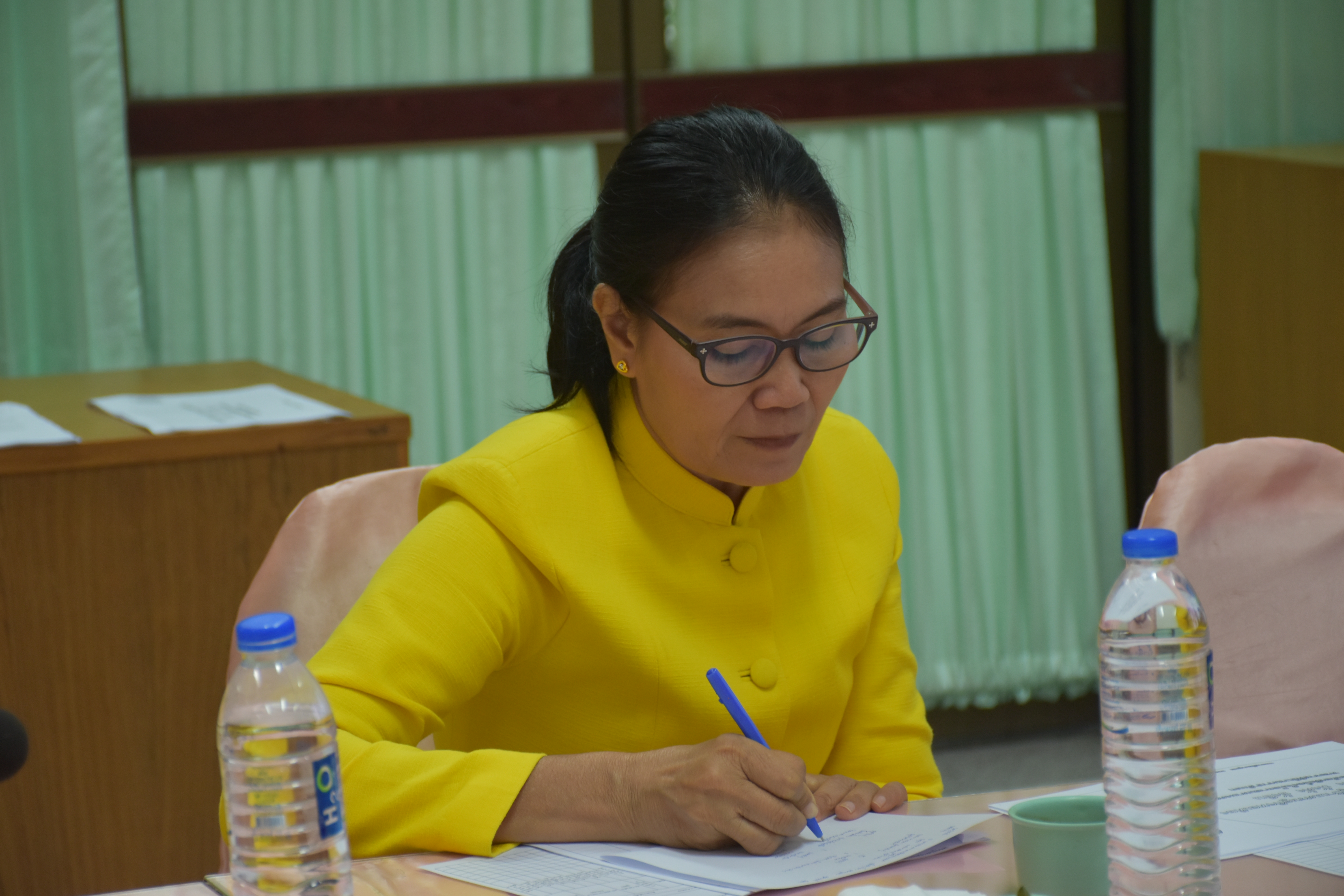 23 เม.ย.2562 เวลา 10.00 น. ร่วมรับฟังการประชุมสร้างความเข้าใจโครงการพัฒนาหมู่บ้านเศรษฐกิจพอเพียง มั่นคง มั่งคั่ง ยั่งยืน เฉลิมพระเกียรติ เนื่องในโอกาสมหามงคลพระราชพิธีบรมราชาภิเษก ผ่านระบบวีดิทัศน์ทางไกล(Video Conference)