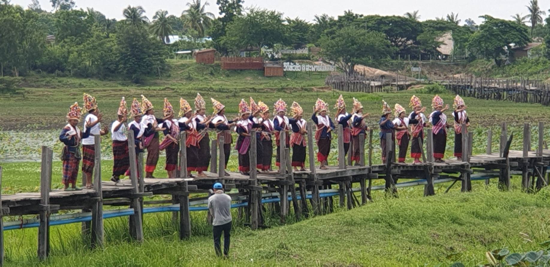 30 พฤษภาคม 2562 รายการสมุดโคจร On The Way ถ่ายทำรายการประชาสัมพันธ์หมู่บ้าน OTOP เพื่อการท่องเที่ยวเชิงประเพณีวัฒนธรรม ณ บ้านแกดำ ม.1 ตำบลแกดำ อำเภอแกดำ จังหวัดมหาสารคาม