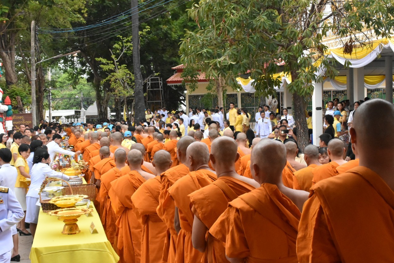 4 พฤษภาคม 2562 เวลา 06.30 น. พัฒนาชุมชนจังหวัดมหาสารคาม ร่วมพิธีเปิดกรวยถวายราชสักการะหน้าพระฉายาลักษณ์สมเด็จพระเจ้าอยู่หัว พิธีเจริญพระพุทธมนต์ ทำบุญตักบาตร และรับชมการถ่ายทอดสดของโทรทัศน์รวมการเฉพาะกิจแห่งประเทศไทย
