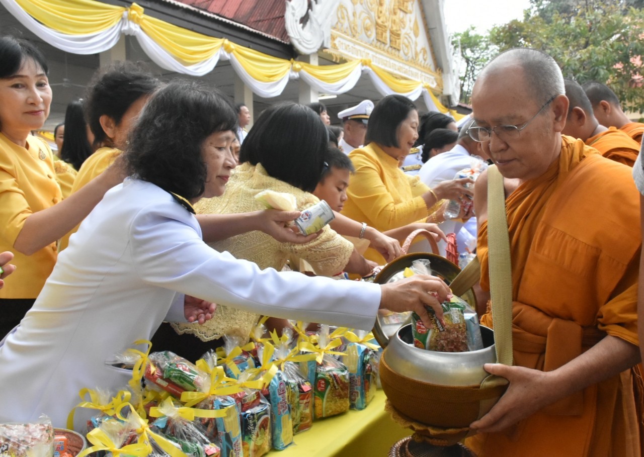 4 พฤษภาคม 2562 เวลา 06.30 น. พัฒนาชุมชนจังหวัดมหาสารคาม ร่วมพิธีเปิดกรวยถวายราชสักการะหน้าพระฉายาลักษณ์สมเด็จพระเจ้าอยู่หัว พิธีเจริญพระพุทธมนต์ ทำบุญตักบาตร และรับชมการถ่ายทอดสดของโทรทัศน์รวมการเฉพาะกิจแห่งประเทศไทย