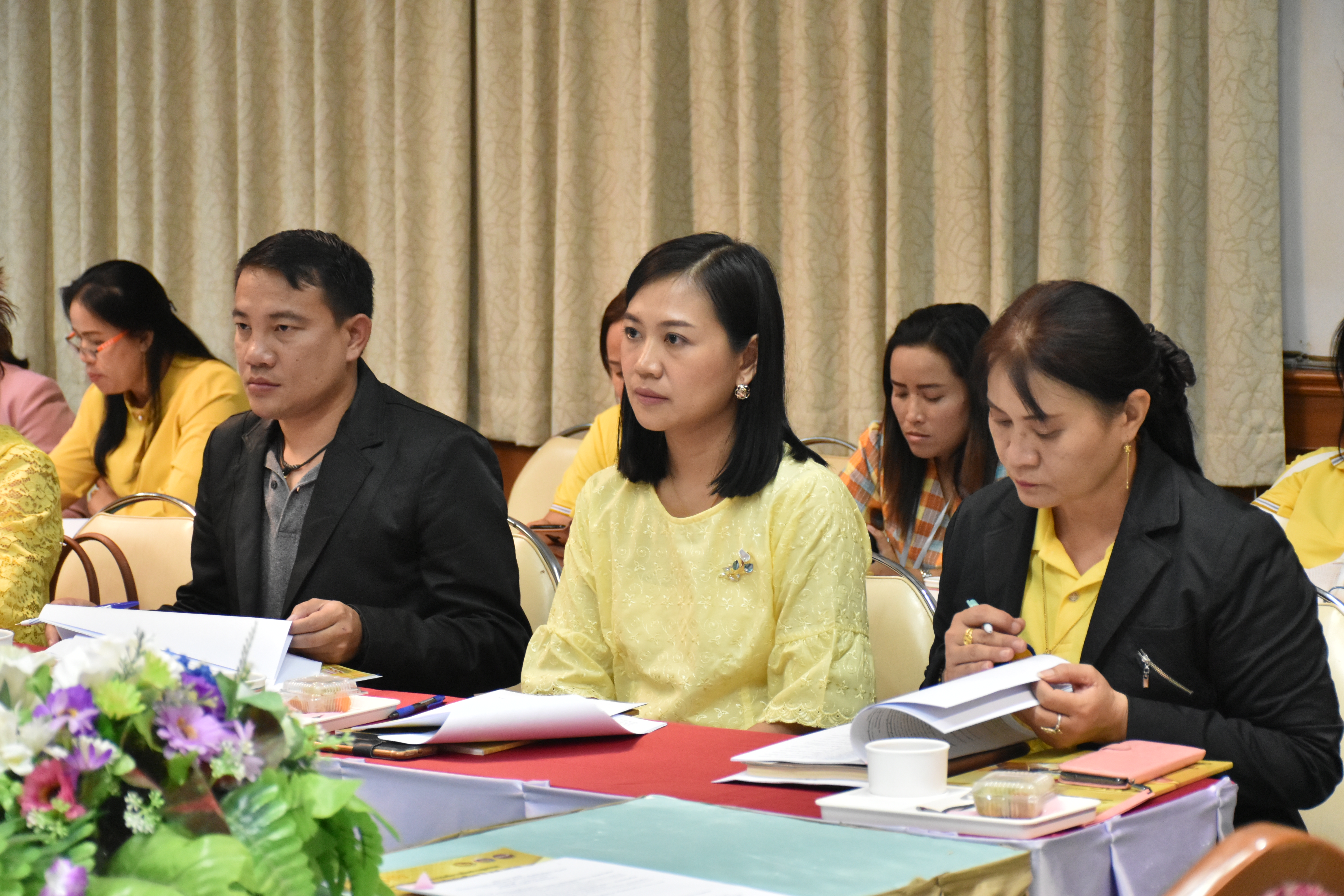 16 พฤษภาคม 2561 เวลา13.30 น. ประชุมคณะทำงานพิจารณาตรวจสอบกลั่นกรองผลิตภัณฑ์ฯ โครงการคัดสรรสุดยอดหนึ่งตำบล หนึ่งผลิตภัณฑ์ไทย ปี พ.ศ.2562 ( OTOP Product Champion:OPC) จังหวัดมหาสารคาม