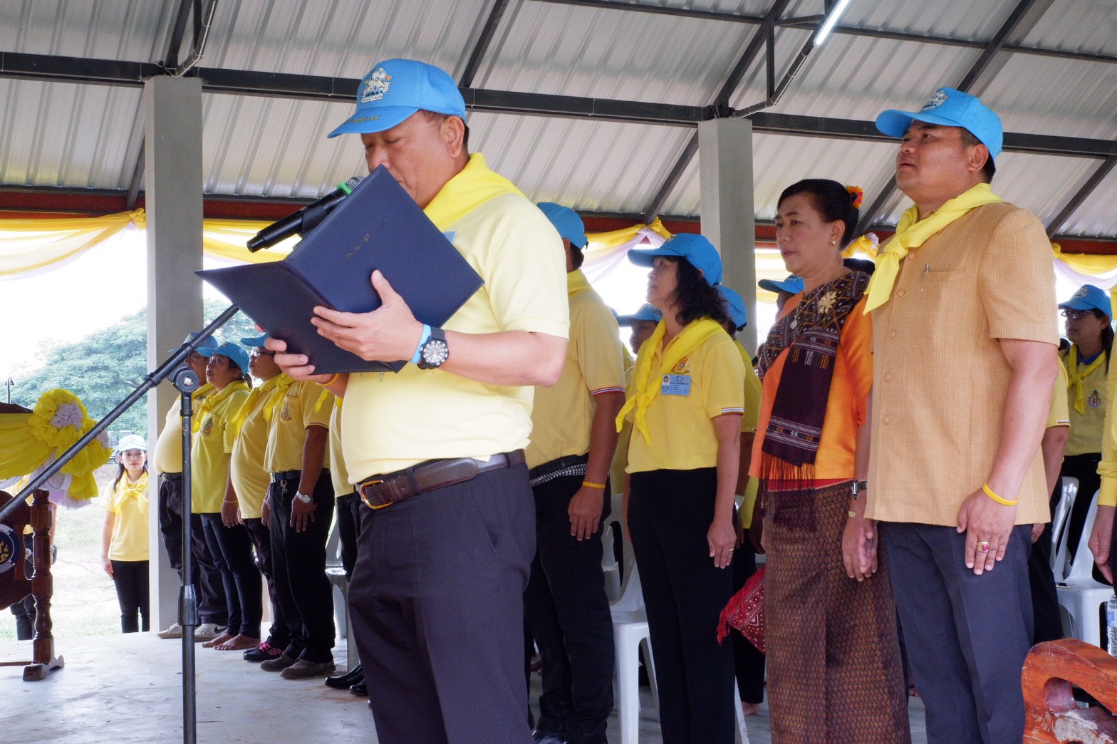10 พฤษภาคม 2562 เวลา 10.00 น. พิธีเปิดโครงการพัฒนาหมู่บ้านเศรษฐกิจพอเพียง มั่นคง มั่งคั่ง ยั่งยืน เฉลิมพระเกียรติเนื่องในโอกาสมหามงคลพระราชพิธีบรมราชาภิเษก