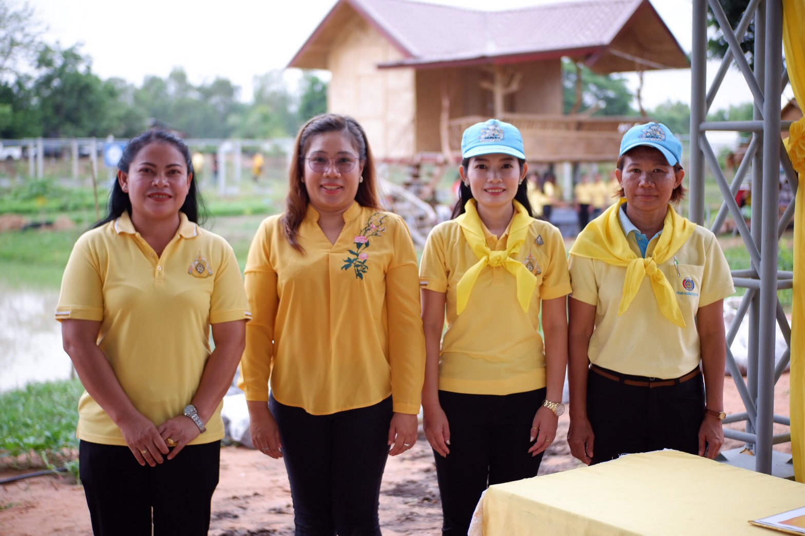 10 พฤษภาคม 2562 เวลา 10.00 น. พิธีเปิดโครงการพัฒนาหมู่บ้านเศรษฐกิจพอเพียง มั่นคง มั่งคั่ง ยั่งยืน เฉลิมพระเกียรติเนื่องในโอกาสมหามงคลพระราชพิธีบรมราชาภิเษก
