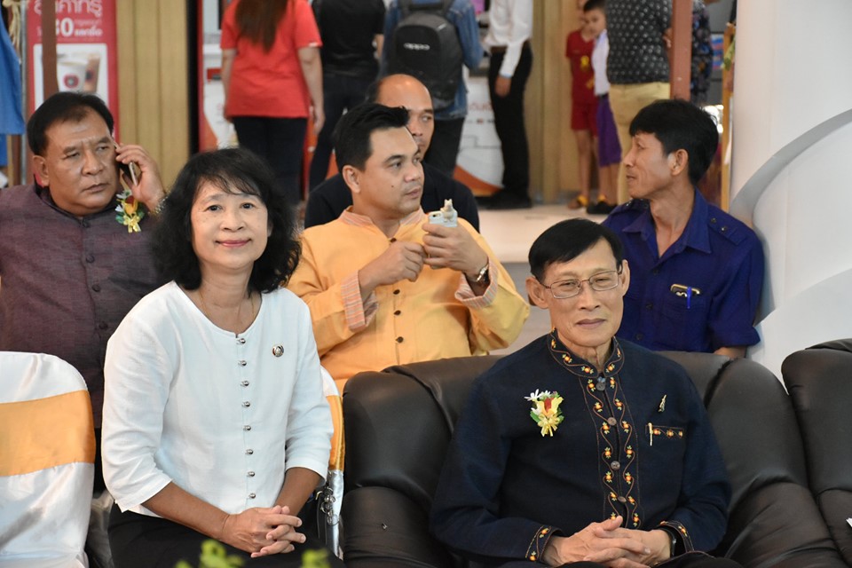 พิธีเปิดงาน “OTOP อำนาจเจริญ มรดกท้องถิ่น กลิ่นอายภูมิปัญญา พัฒนาสู่สากล” ณ ศูนย์การค้าเสริมไทยคอมเพล็กซ์ อำเภอเมืองมหาสารคาม จังหวัดมหาสารคาม