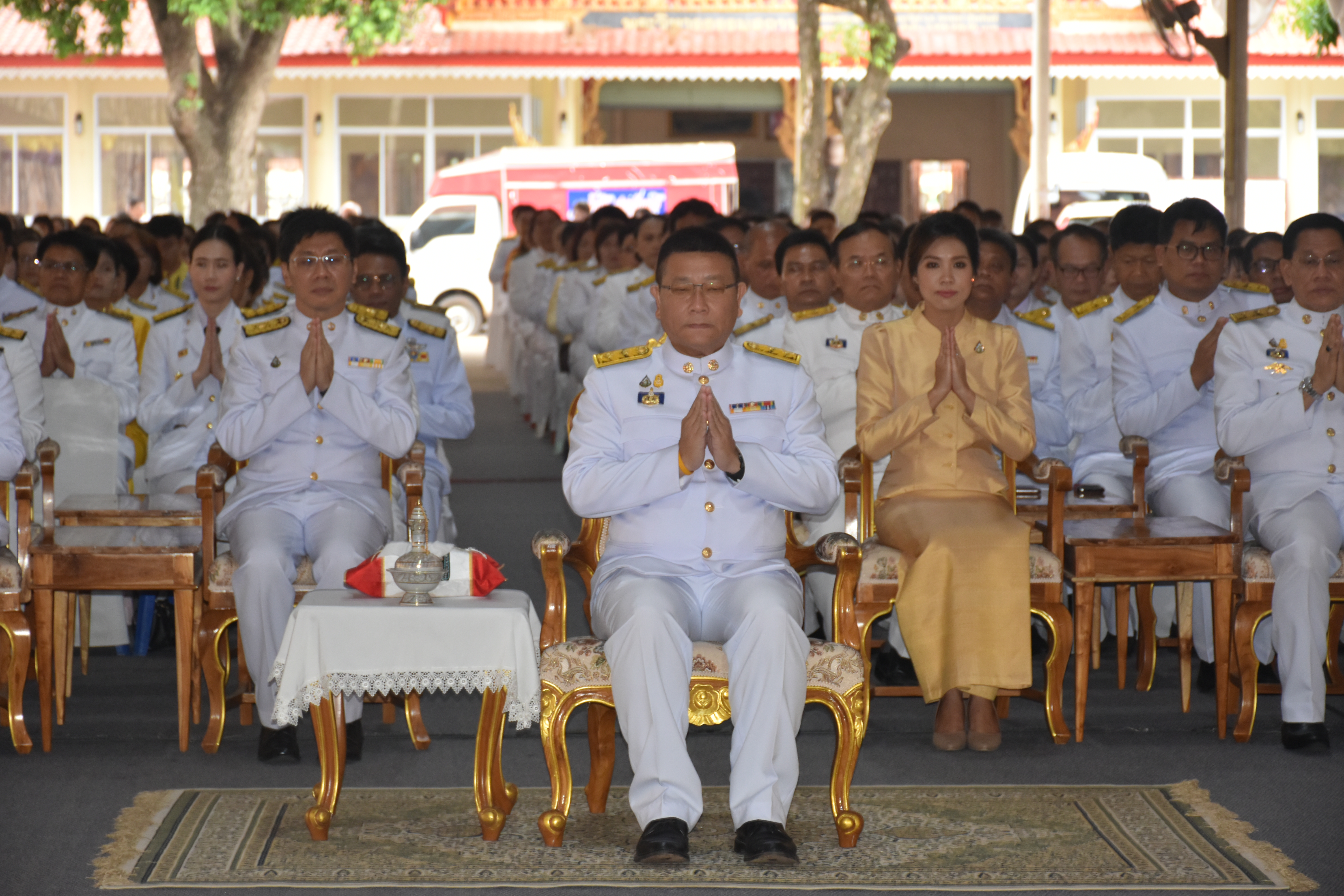 @ มหาสารคาม เมืองตักสิลานคร 3 มิถุนายน 2562 เวลา 07.00 น. พิธีทำบุญตักบาตร และพิธีลงนามถวายพระพรชัยมงคลสมเด็จพระนางเจ้าฯ พระบรมราชินี เนื่องในโอกาสวันเฉลิมพระชนมพรรษาสมเด็จพระนางเจ้าฯ พระบรมราชินี ณ วัดมหาชัย พระอารามหลวง อำเภอเมืองมหาสารคาม จังหวัดมหาสารคาม