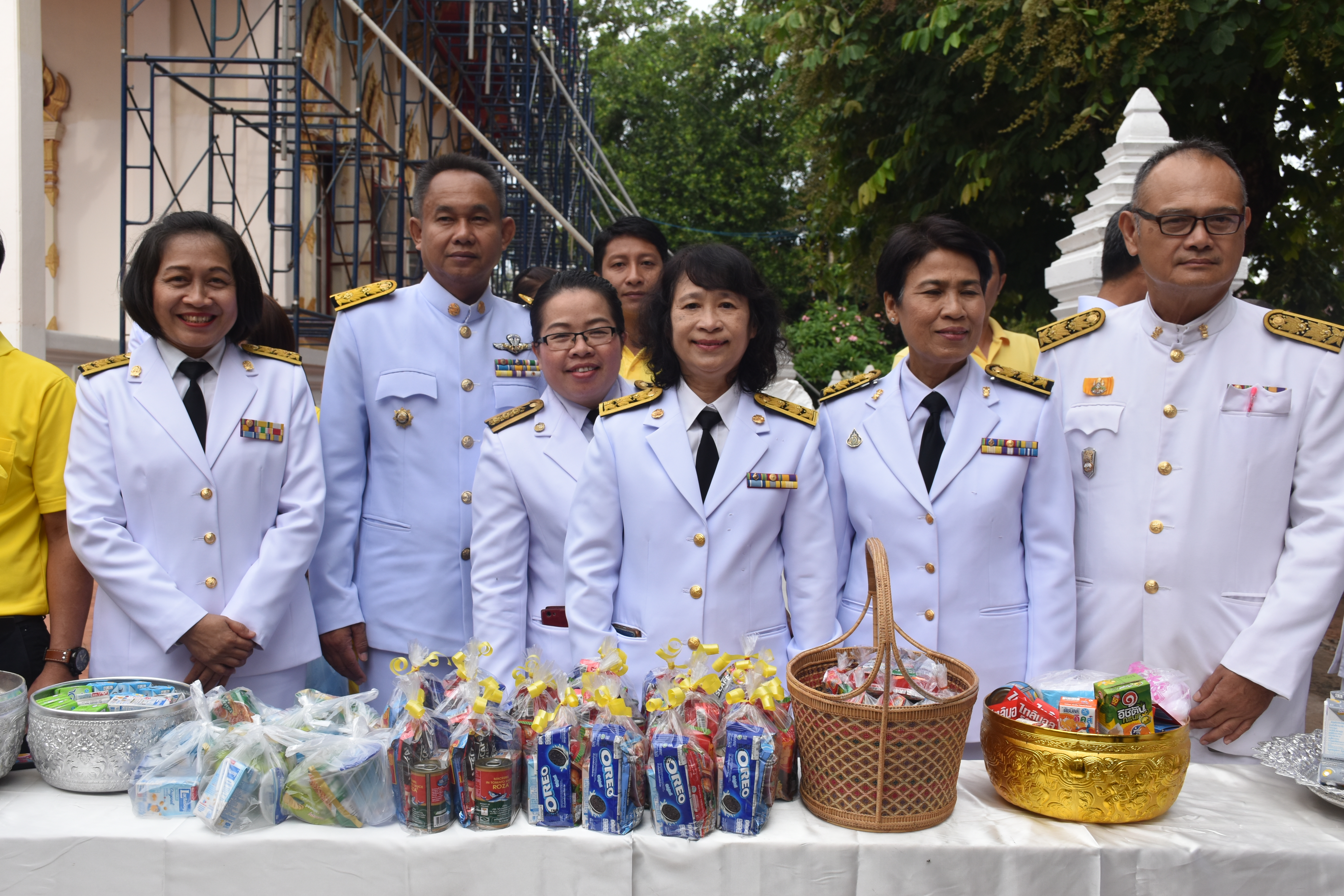 @ มหาสารคาม เมืองตักสิลานคร 3 มิถุนายน 2562 เวลา 07.00 น. พิธีทำบุญตักบาตร และพิธีลงนามถวายพระพรชัยมงคลสมเด็จพระนางเจ้าฯ พระบรมราชินี เนื่องในโอกาสวันเฉลิมพระชนมพรรษาสมเด็จพระนางเจ้าฯ พระบรมราชินี ณ วัดมหาชัย พระอารามหลวง อำเภอเมืองมหาสารคาม จังหวัดมหาสารคาม
