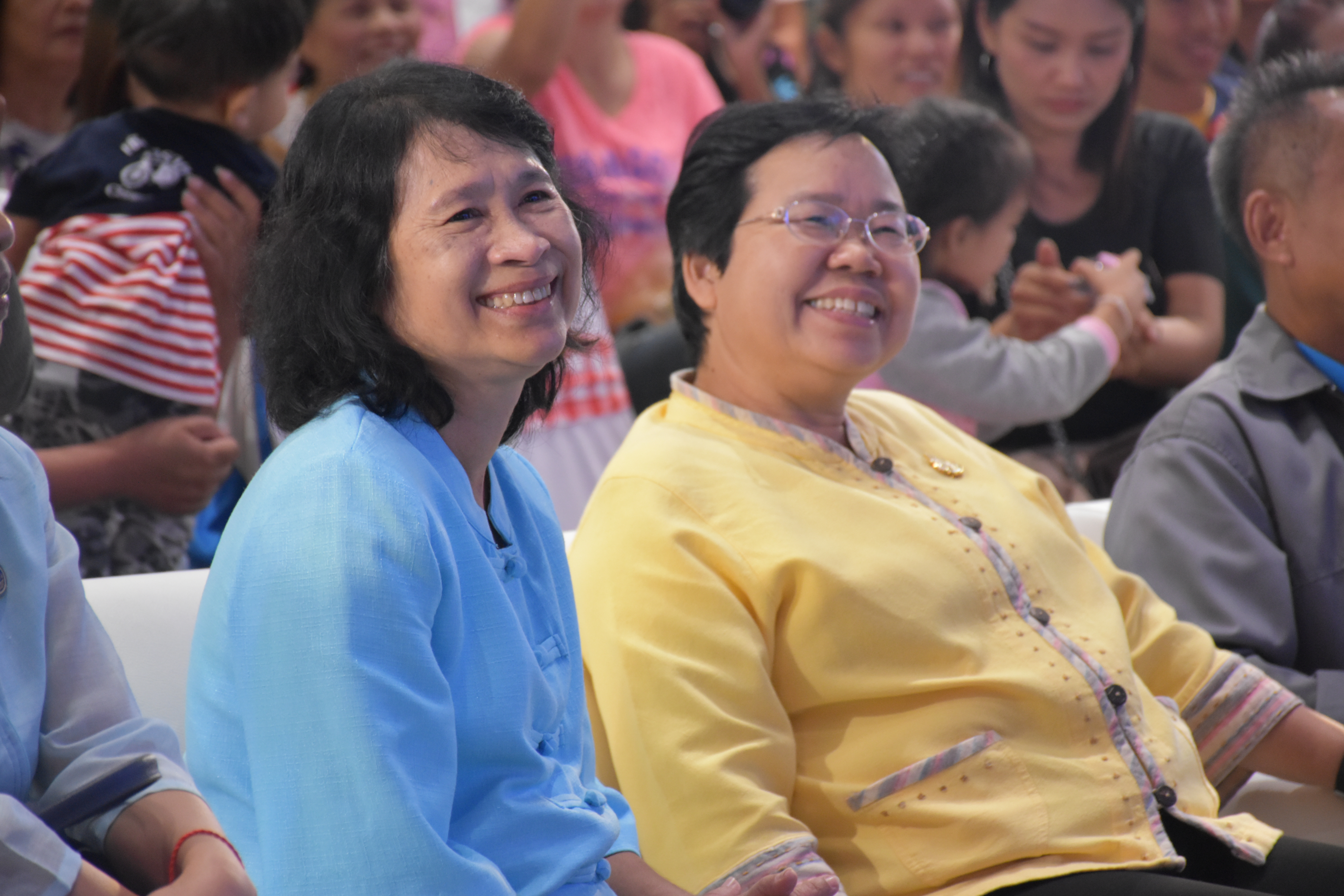 ห้ามพลาด เชิญ แวะ ชม ชิม ช้อป สัมผัสบรรยากาศงาน“เที่ยวมหาสารคาม ทั้งปีไม่มีเบื่อ”  ๑๔ ส.ค.๒๕๖๒ ณ ศูนย์การค้าเสริมไทยคอมเพล็กซ์ อ.เมืองฯ จ.มหาสารคาม งาน“เที่ยวมหาสารคาม ทั้งปีไม่มีเบื่อ” ได้รับเกียรติจาก นางสาวศันสนีย์ ทาสม ผู้ตรวจราชการกรมการพัฒนาชุมชนเขตตรวจราชการกลุ่มจังหวัดภาคตะวันออกเฉียงเหนือตอนกลาง