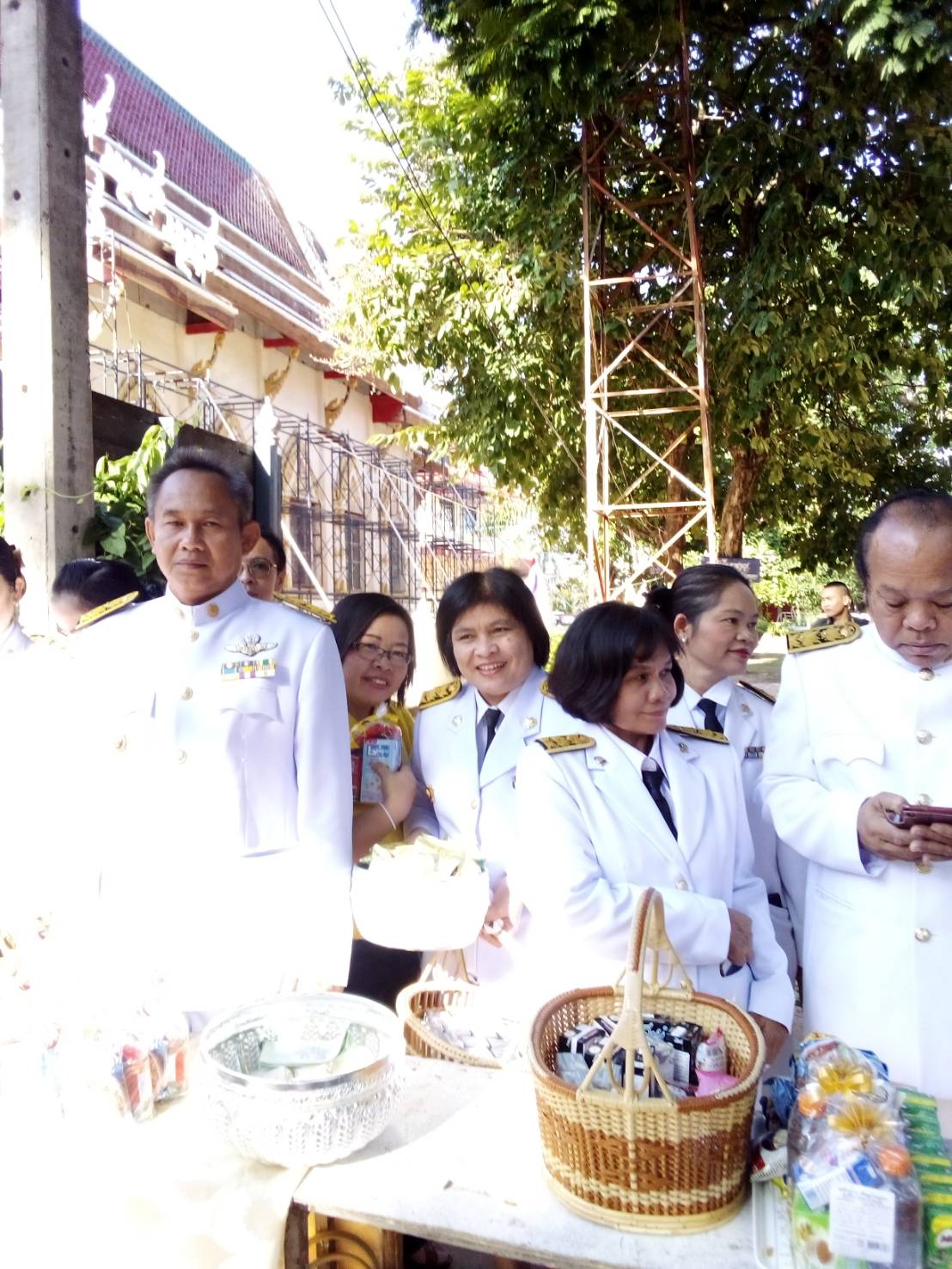 13 ตุลาคม 2562 นายพงษ์ศักดิ์ คณะมะ หัวหน้ากลุ่มงานส่งเสริมการพัฒนาชุมชน รักษาการแทน พัฒนาการจังหวัดมหาสารคาม และเจ้าหน้าที่พัฒนาชุมชนจังหวัดมหาสารคาม ร่วมพิธีบำเพ็ญกุศลและพิธีน้อมรำลึกเนื่องในวันคล้ายวันสวรรคต พระบาทสมเด็จพระบรมชนกาธิเบศร มหาภูมิพลอดุลยเดชมหาราช บรมนาถบพิตร