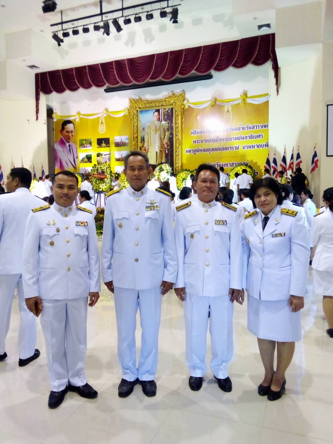 13 ตุลาคม 2562 นายพงษ์ศักดิ์ คณะมะ หัวหน้ากลุ่มงานส่งเสริมการพัฒนาชุมชน รักษาการแทน พัฒนาการจังหวัดมหาสารคาม และเจ้าหน้าที่พัฒนาชุมชนจังหวัดมหาสารคาม ร่วมพิธีบำเพ็ญกุศลและพิธีน้อมรำลึกเนื่องในวันคล้ายวันสวรรคต พระบาทสมเด็จพระบรมชนกาธิเบศร มหาภูมิพลอดุลยเดชมหาราช บรมนาถบพิตร