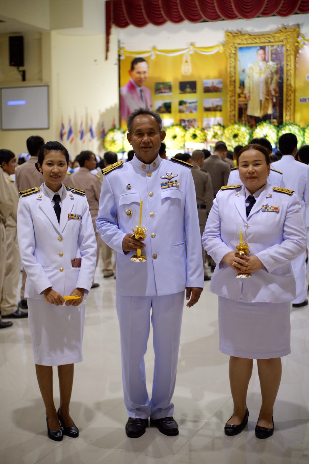 13 ตุลาคม 2562 นายพงษ์ศักดิ์ คณะมะ หัวหน้ากลุ่มงานส่งเสริมการพัฒนาชุมชน รักษาการแทน พัฒนาการจังหวัดมหาสารคาม และเจ้าหน้าที่พัฒนาชุมชนจังหวัดมหาสารคาม ร่วมพิธีบำเพ็ญกุศลและพิธีน้อมรำลึกเนื่องในวันคล้ายวันสวรรคต พระบาทสมเด็จพระบรมชนกาธิเบศร มหาภูมิพลอดุลยเดชมหาราช บรมนาถบพิตร
