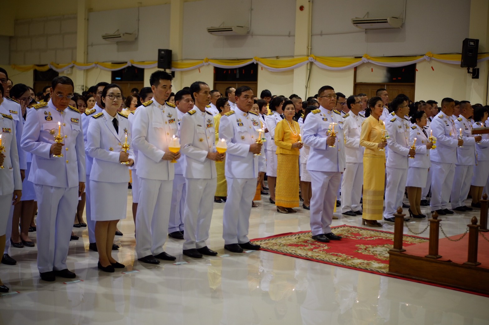 13 ตุลาคม 2562 นายพงษ์ศักดิ์ คณะมะ หัวหน้ากลุ่มงานส่งเสริมการพัฒนาชุมชน รักษาการแทน พัฒนาการจังหวัดมหาสารคาม และเจ้าหน้าที่พัฒนาชุมชนจังหวัดมหาสารคาม ร่วมพิธีบำเพ็ญกุศลและพิธีน้อมรำลึกเนื่องในวันคล้ายวันสวรรคต พระบาทสมเด็จพระบรมชนกาธิเบศร มหาภูมิพลอดุลยเดชมหาราช บรมนาถบพิตร