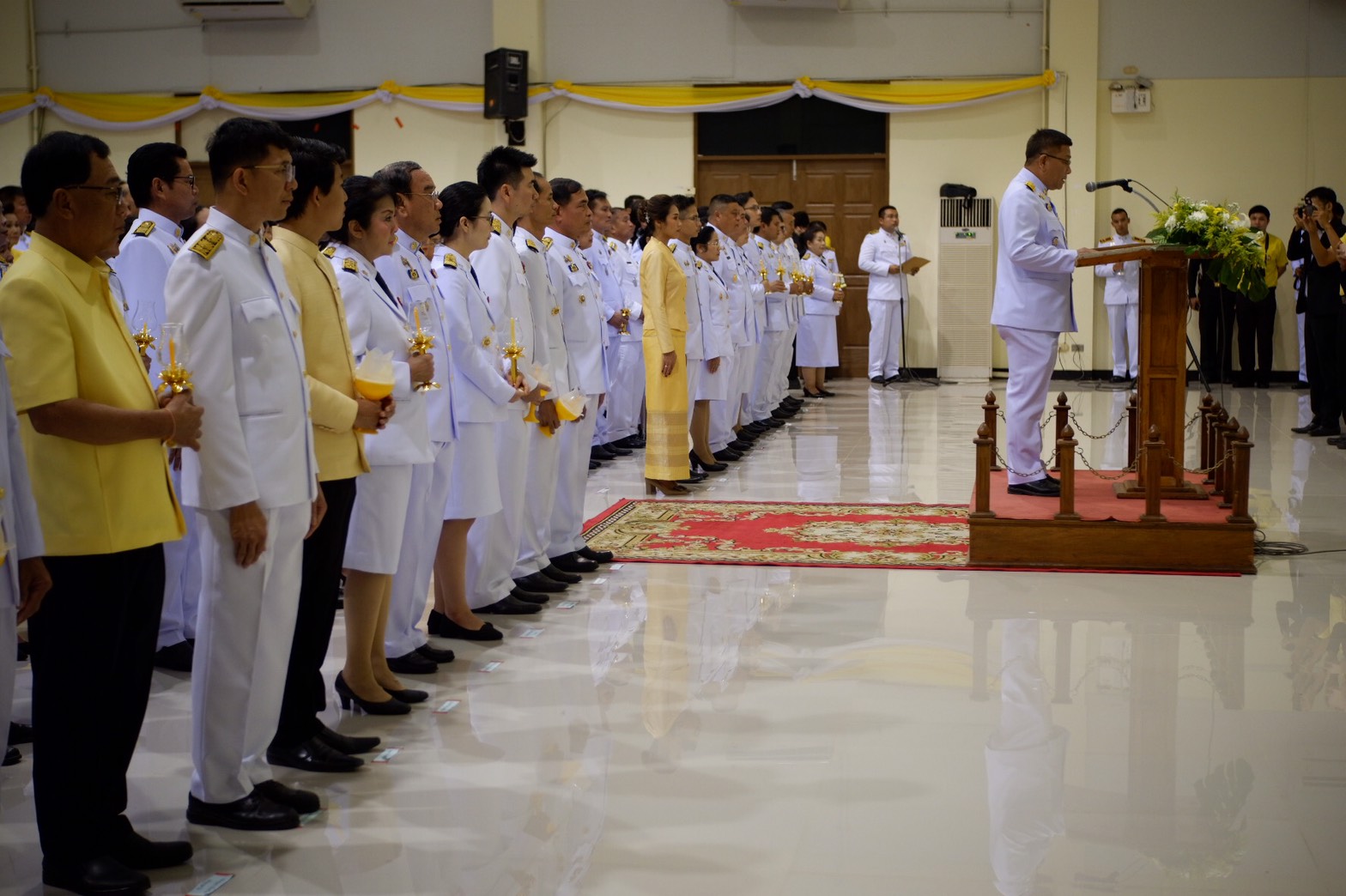 13 ตุลาคม 2562 นายพงษ์ศักดิ์ คณะมะ หัวหน้ากลุ่มงานส่งเสริมการพัฒนาชุมชน รักษาการแทน พัฒนาการจังหวัดมหาสารคาม และเจ้าหน้าที่พัฒนาชุมชนจังหวัดมหาสารคาม ร่วมพิธีบำเพ็ญกุศลและพิธีน้อมรำลึกเนื่องในวันคล้ายวันสวรรคต พระบาทสมเด็จพระบรมชนกาธิเบศร มหาภูมิพลอดุลยเดชมหาราช บรมนาถบพิตร