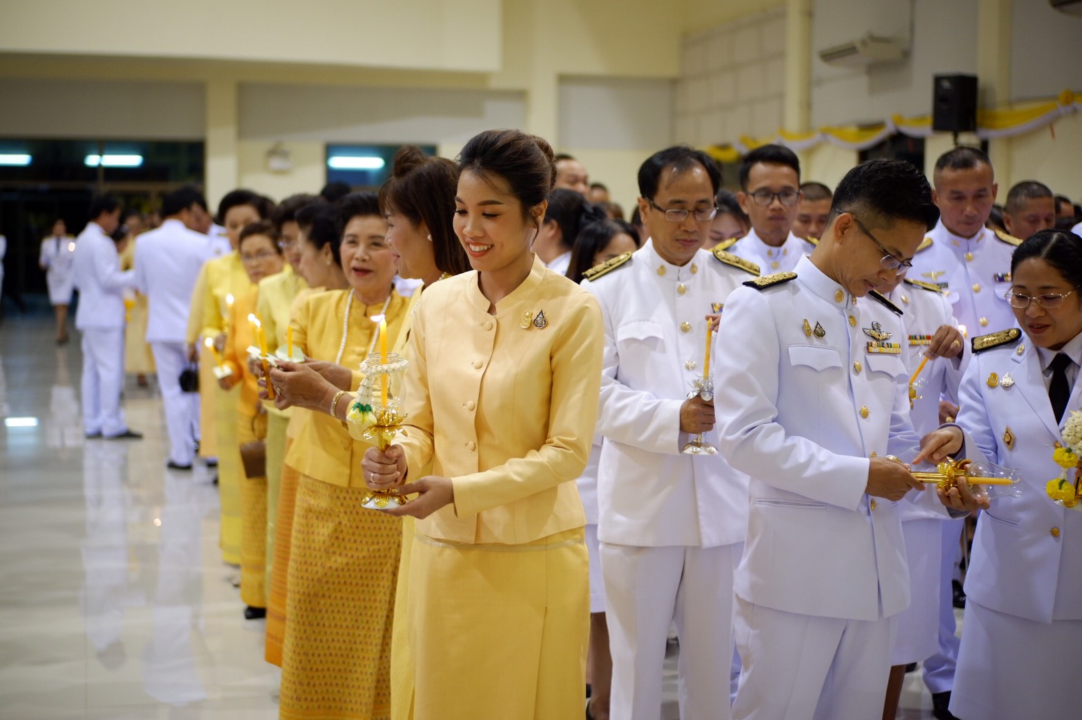 13 ตุลาคม 2562 นายพงษ์ศักดิ์ คณะมะ หัวหน้ากลุ่มงานส่งเสริมการพัฒนาชุมชน รักษาการแทน พัฒนาการจังหวัดมหาสารคาม และเจ้าหน้าที่พัฒนาชุมชนจังหวัดมหาสารคาม ร่วมพิธีบำเพ็ญกุศลและพิธีน้อมรำลึกเนื่องในวันคล้ายวันสวรรคต พระบาทสมเด็จพระบรมชนกาธิเบศร มหาภูมิพลอดุลยเดชมหาราช บรมนาถบพิตร