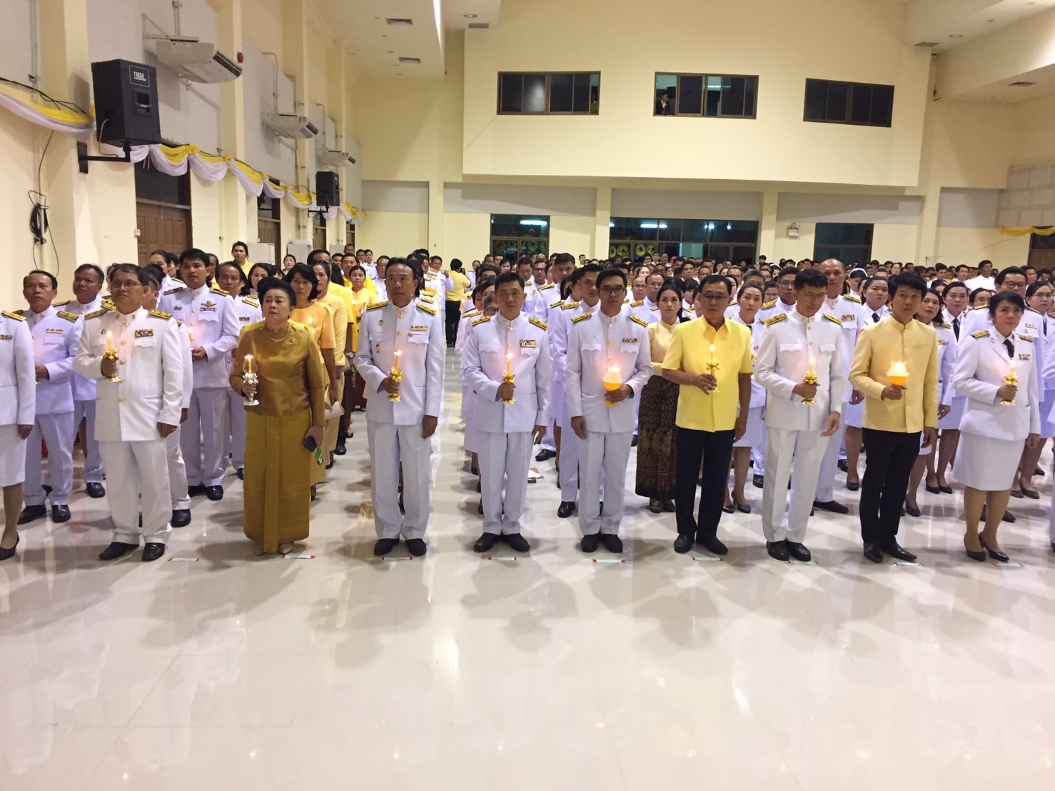 13 ตุลาคม 2562 นายพงษ์ศักดิ์ คณะมะ หัวหน้ากลุ่มงานส่งเสริมการพัฒนาชุมชน รักษาการแทน พัฒนาการจังหวัดมหาสารคาม และเจ้าหน้าที่พัฒนาชุมชนจังหวัดมหาสารคาม ร่วมพิธีบำเพ็ญกุศลและพิธีน้อมรำลึกเนื่องในวันคล้ายวันสวรรคต พระบาทสมเด็จพระบรมชนกาธิเบศร มหาภูมิพลอดุลยเดชมหาราช บรมนาถบพิตร