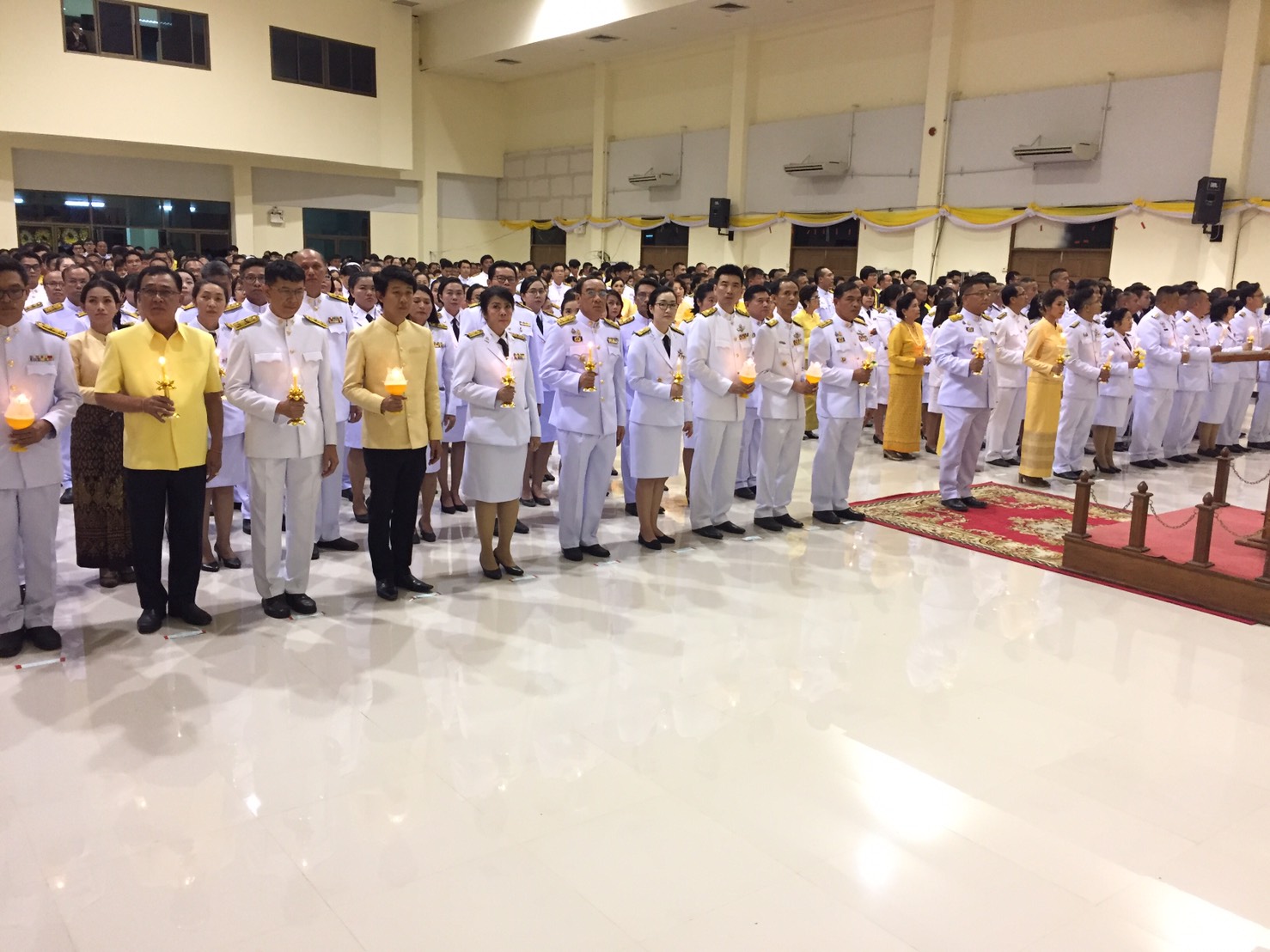 13 ตุลาคม 2562 นายพงษ์ศักดิ์ คณะมะ หัวหน้ากลุ่มงานส่งเสริมการพัฒนาชุมชน รักษาการแทน พัฒนาการจังหวัดมหาสารคาม และเจ้าหน้าที่พัฒนาชุมชนจังหวัดมหาสารคาม ร่วมพิธีบำเพ็ญกุศลและพิธีน้อมรำลึกเนื่องในวันคล้ายวันสวรรคต พระบาทสมเด็จพระบรมชนกาธิเบศร มหาภูมิพลอดุลยเดชมหาราช บรมนาถบพิตร
