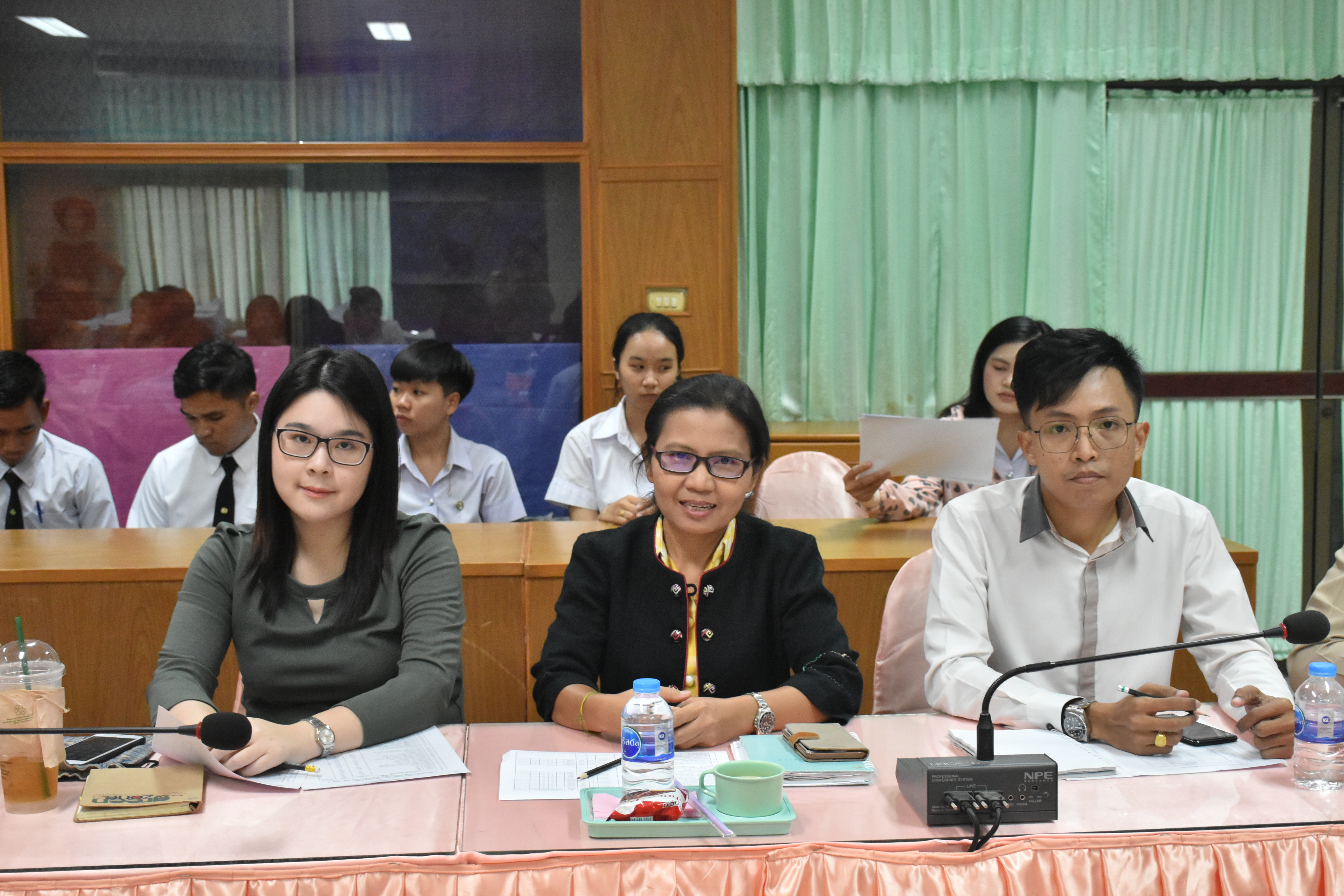 4 พฤศจิกายน 2562 เวลา 13.30 น. ประชุมสำนักงานพัฒนาชุมชนจังหวัดมหาสารคาม