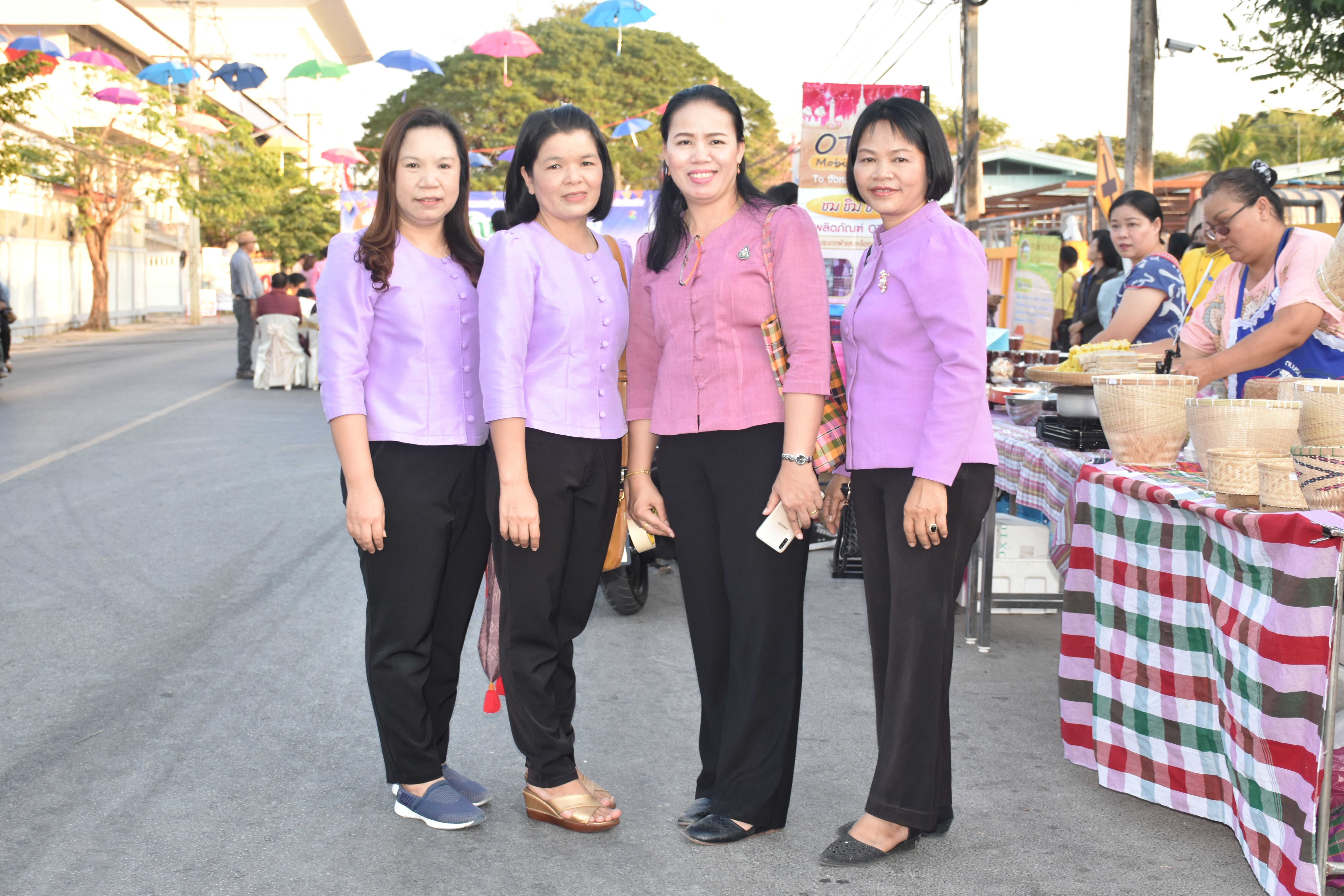 ?@ มหาสารคาม เมืองตักสิลานคร 22 ธันวาคม 2562 เวลา 17.30 น. จังหวัดมหาสารคาม เปิดกิจกรรม “เดิน ชิม กิน เที่ยว ถนนคนเดินไนท์ บาซาร์”