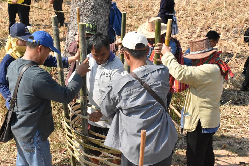 8 มีนาคม 2563 กิจกรรมเอามื้อสามัคคี (โคก หนองนา โมเดล) “เล็กเปลี่ยนโลก จอบเรียกน้ำ” ณ แปลง: นายจิตติศักดิ์ ปิดตาทะนัง บ้านหัวหนอง ม.2 ต. หนองโพธิ์ อ.นาเชือก จ. มหาสารคาม