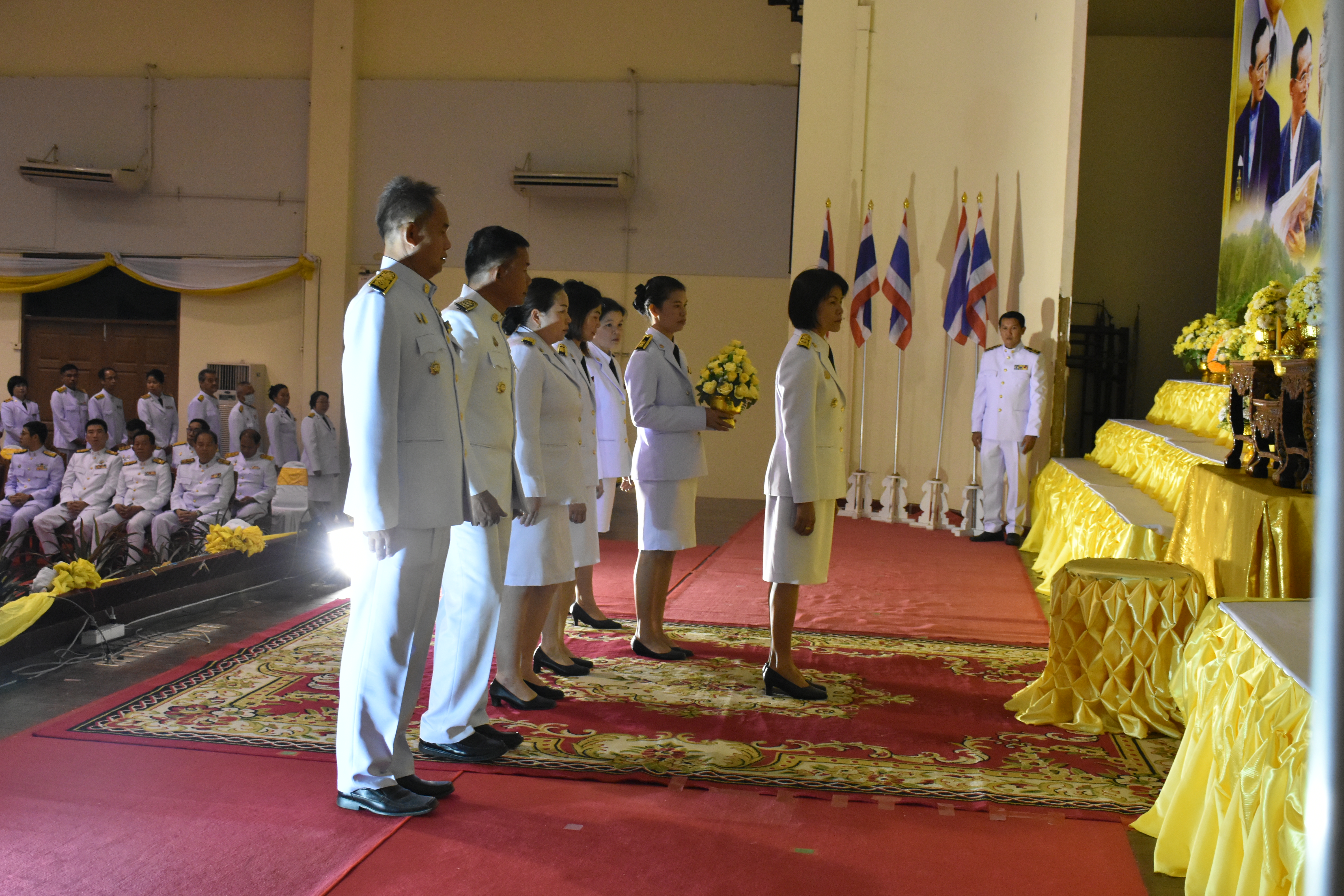 02/03/2563@ หอประชุมจังหวัดมหาสารคาม ต.แวงน่าง อ.เมืองมหาสารคาม จ.มหาสารคาม พช.มค. ร่วมพิธีวางพานพุ่มดอกไม้ถวายราชสักการะ แด่ พระบาทสมเด็จพระบรมชนกาธิเบศร มหาภูมิพลอดุลยเดชมหาราช บรมนาถบพิตร เนื่องในวันพระบิดาแห่งมาตรฐานการช่างไทย