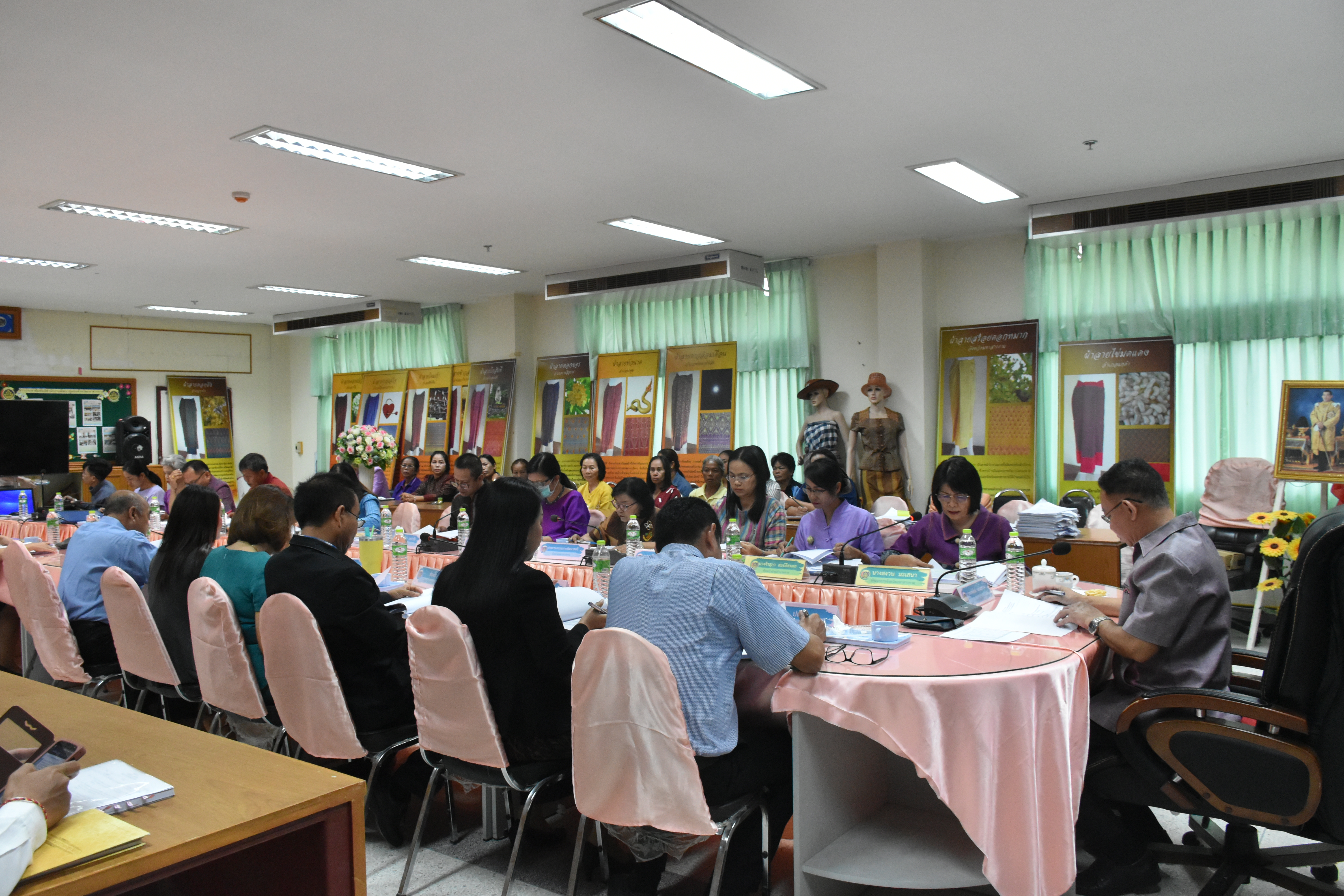 10 มีนาคม 2563 เวลา 09.00 น.การประชุมคณะอนุกรรมการบริหารกองทุนพัฒนาบทบาทสตรีระดับจังหวัด ครั้งที่3/2563