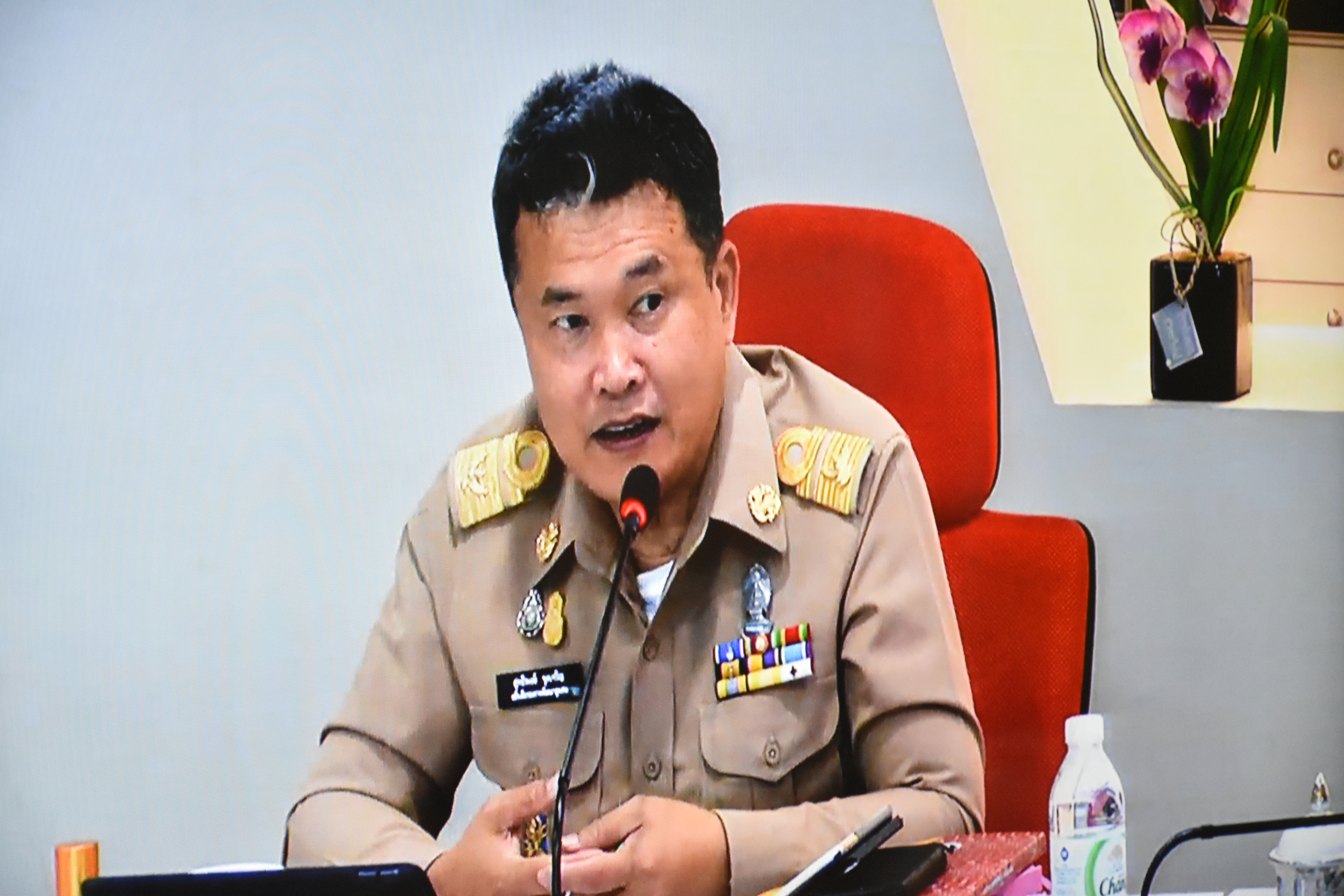 @มหาสารคามเมืองแห่งความสุข วันที่ ๒๘ เมษายน ๒๕๖๓ เวลา ๐๗.๓๐ น. พช.มค.ร่วมรับชมการประชุมกรมการพัฒนาชุมชนครั้งที่ ๔/๒๕๖๓